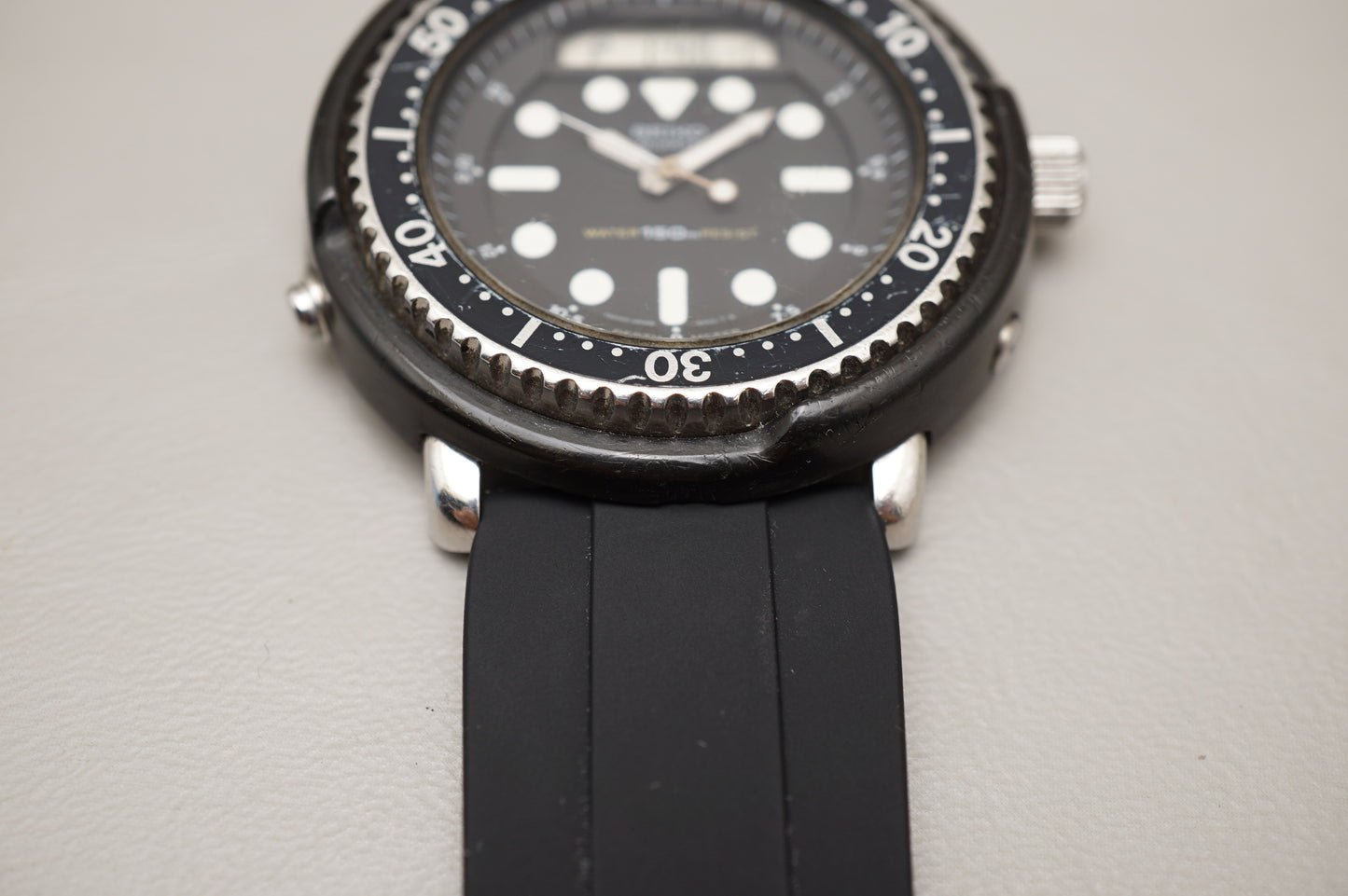 Vintage April 1982 Seiko H558-5000 Black Dial Arnie Quartz Watch Original