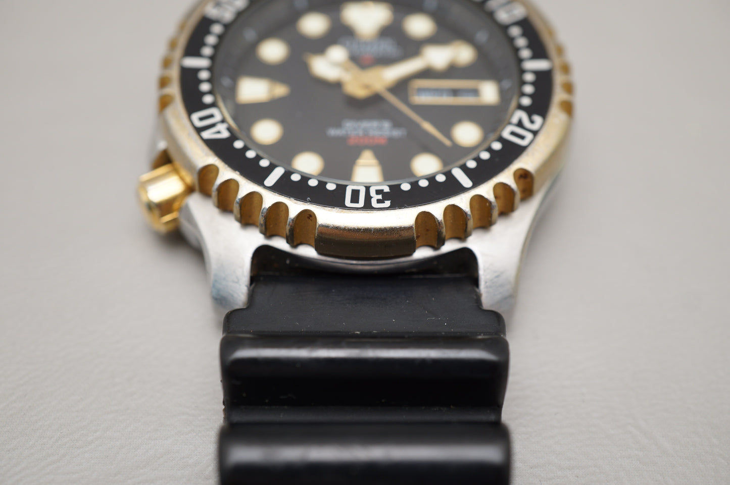 Vintage 1996 Citizen Promaster 8203-824407 Black Dial Lefty 200M Automatic Watch