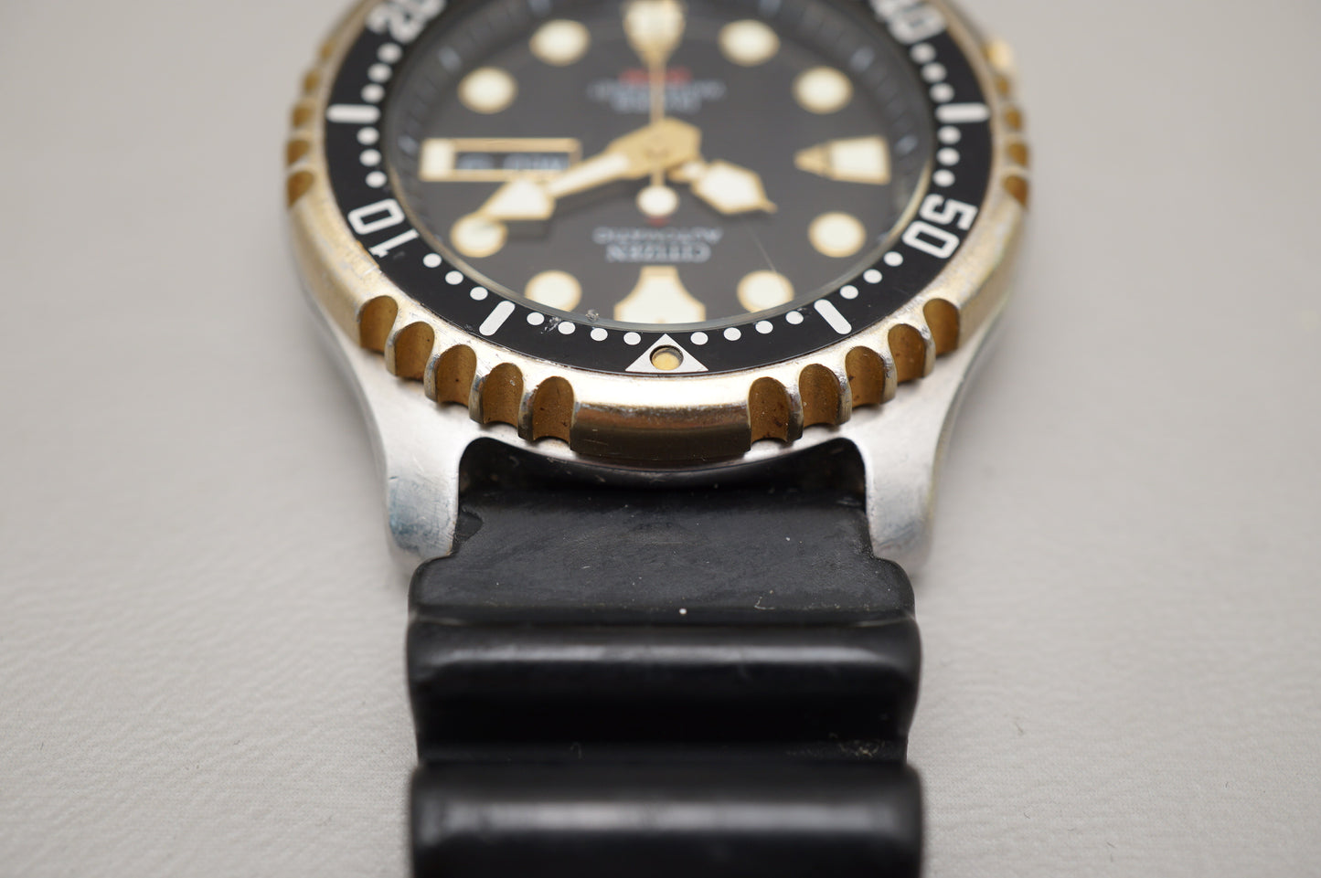 Vintage 1996 Citizen Promaster 8203-824407 Black Dial Lefty 200M Automatic Watch