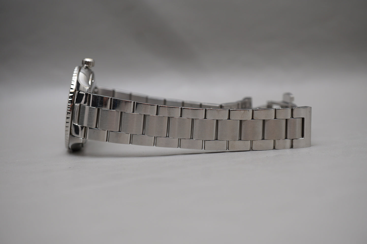 Hamilton Jazzmaster Seaview H37411111 White Dial 37mm Swiss Quartz Watch