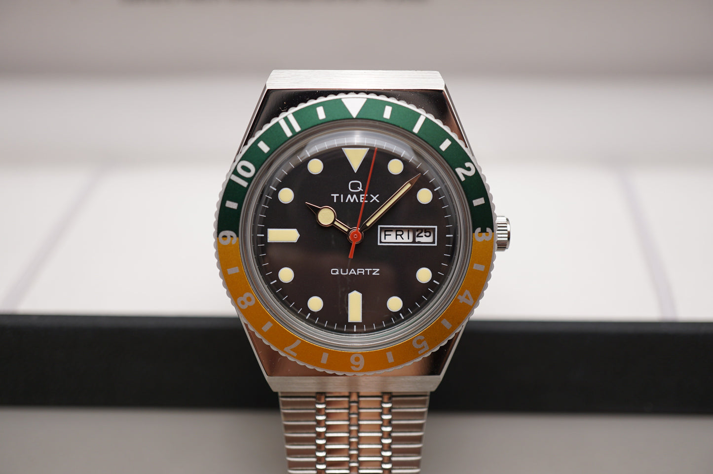 New Timex TW2U61000 Q Orange Blue Reissue Quartz Diver Inspired Watch