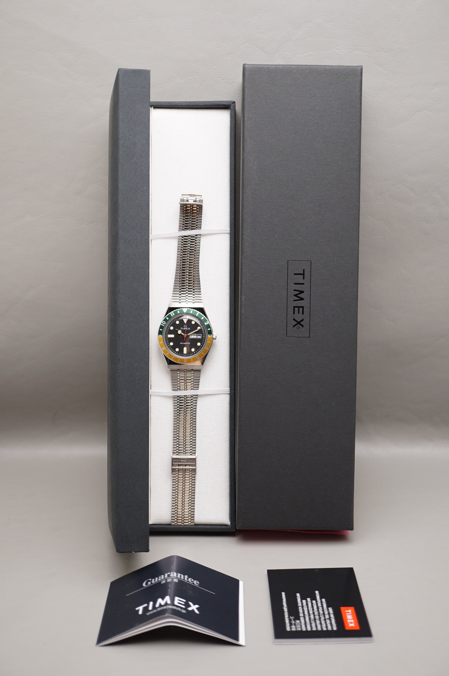 New Timex TW2U61000 Q Orange Blue Reissue Quartz Diver Inspired Watch