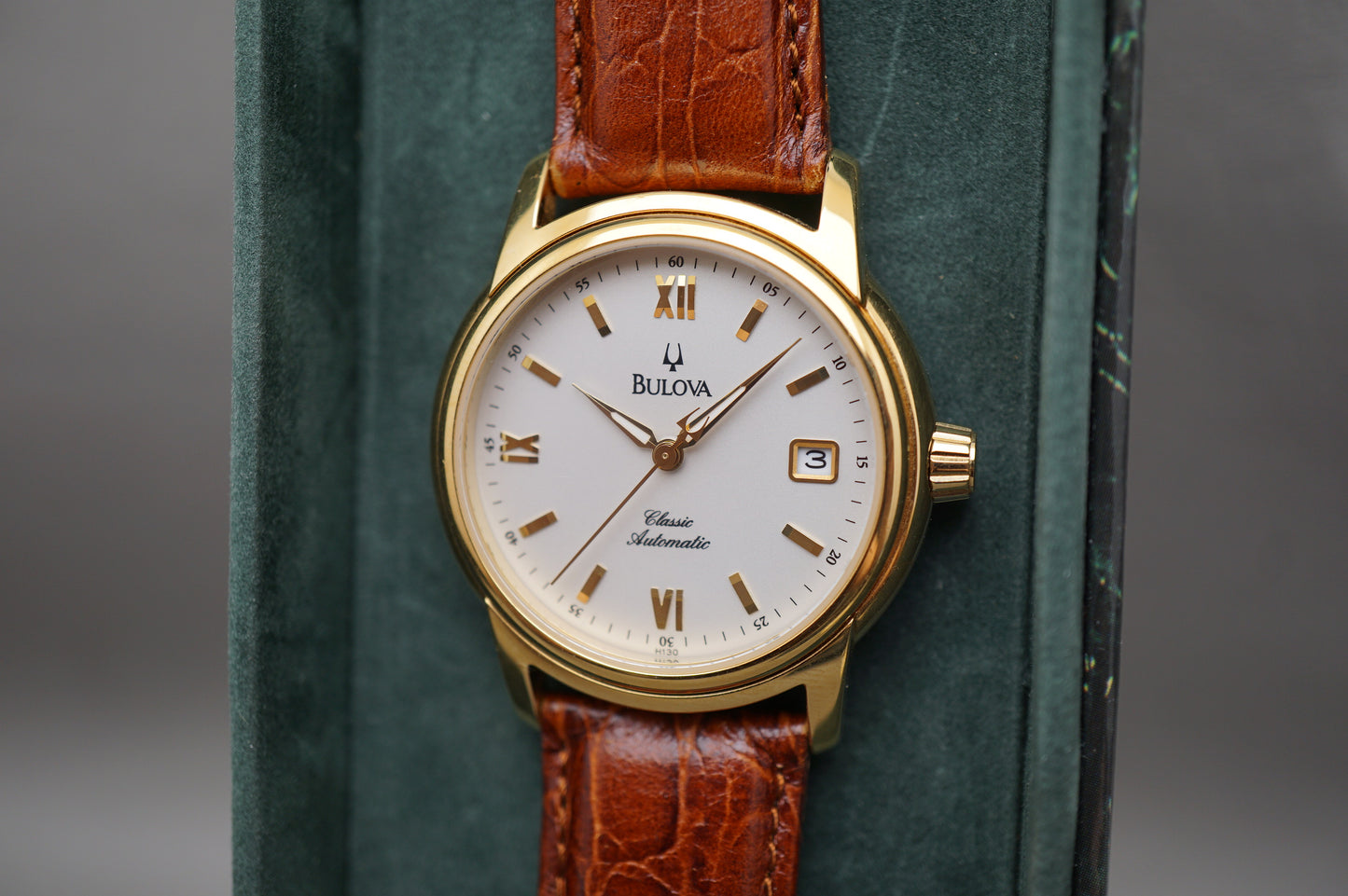 Vintage 2001 Bulova BVC303 Gold Tone Classic Automatic Dress Watch