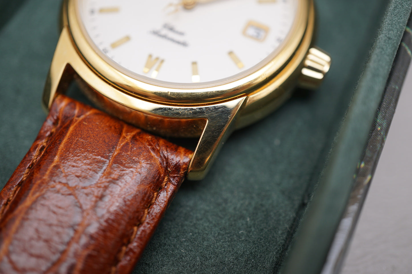 Vintage 2001 Bulova BVC303 Gold Tone Classic Automatic Dress Watch