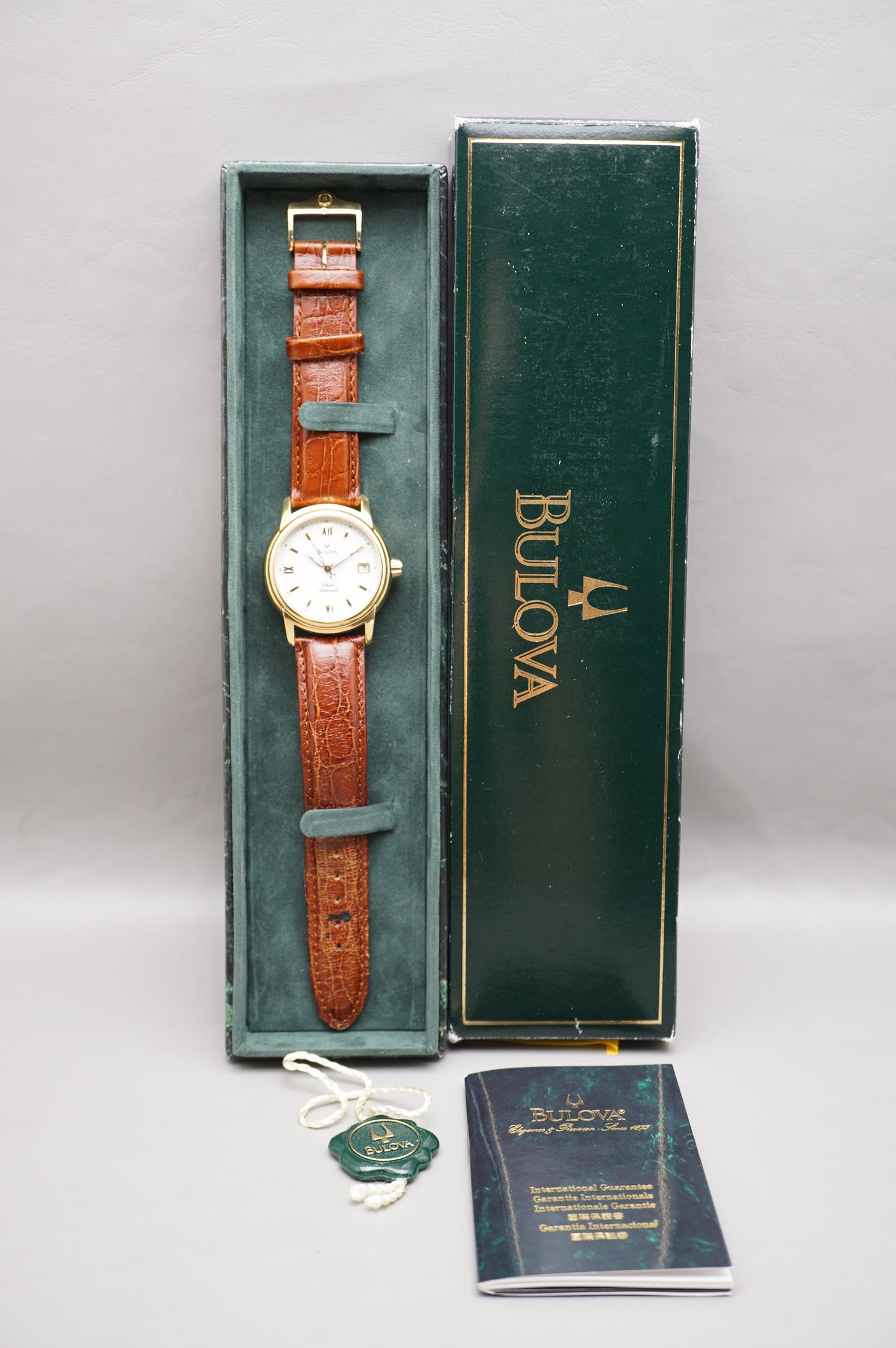 Vintage 2001 Bulova BVC303 Gold Tone Classic Automatic Dress Watch