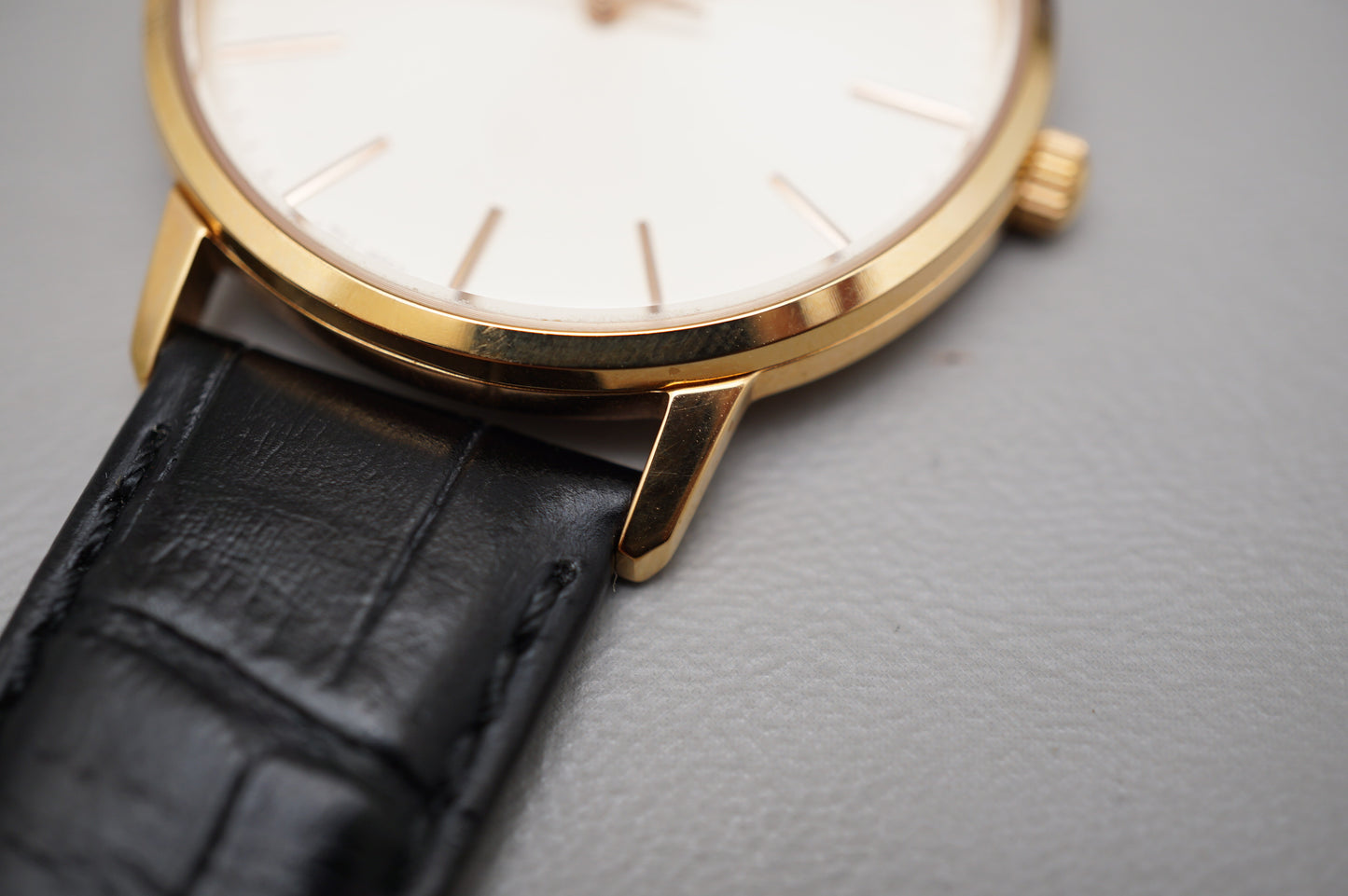 Seiko Selection SCXP076 7N01 Gold Feather Reissue Quartz Watch