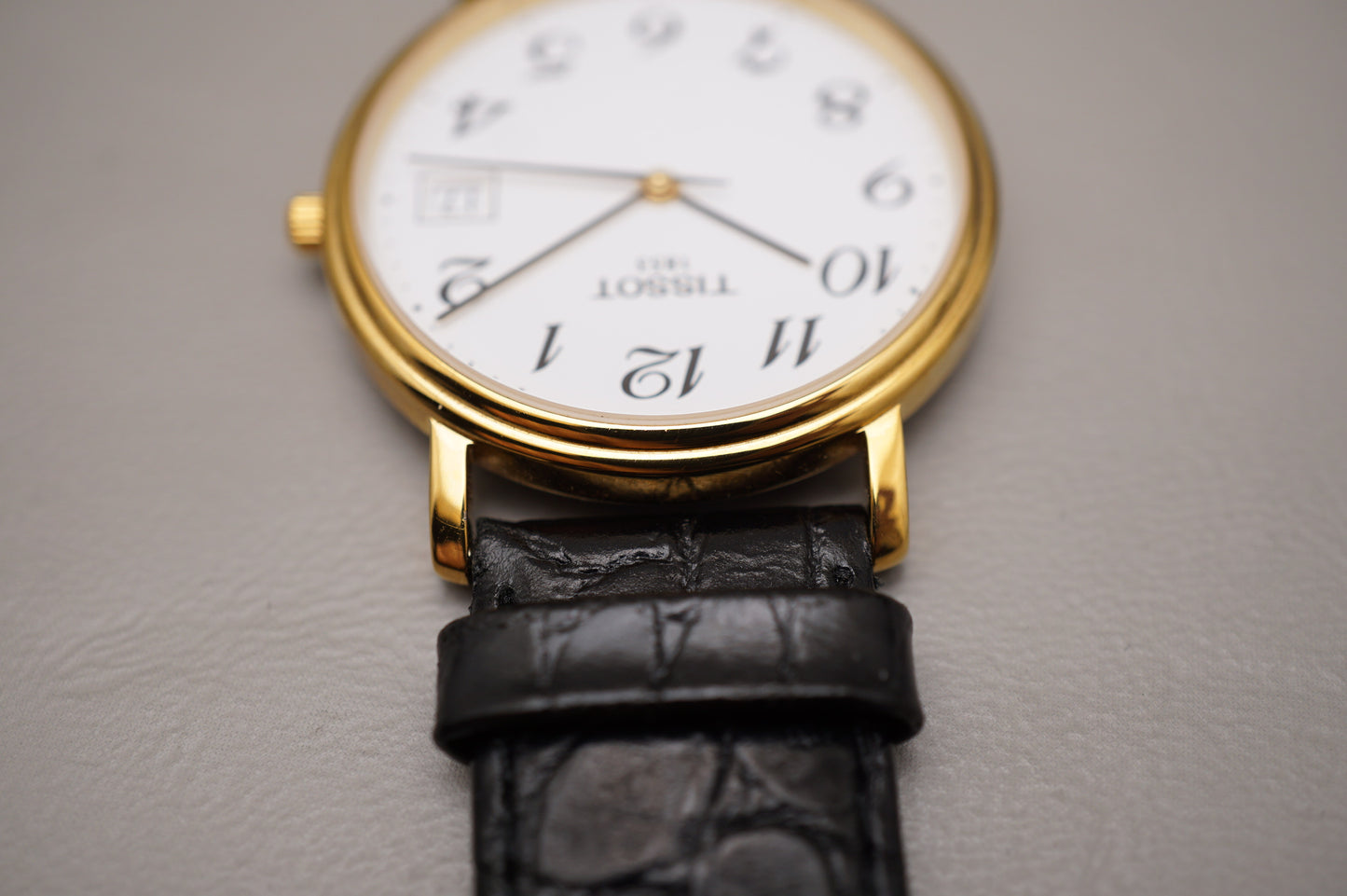 Vintage Tissot Desire T870/970 Gold Tone White Numeral Dial Quartz Watch
