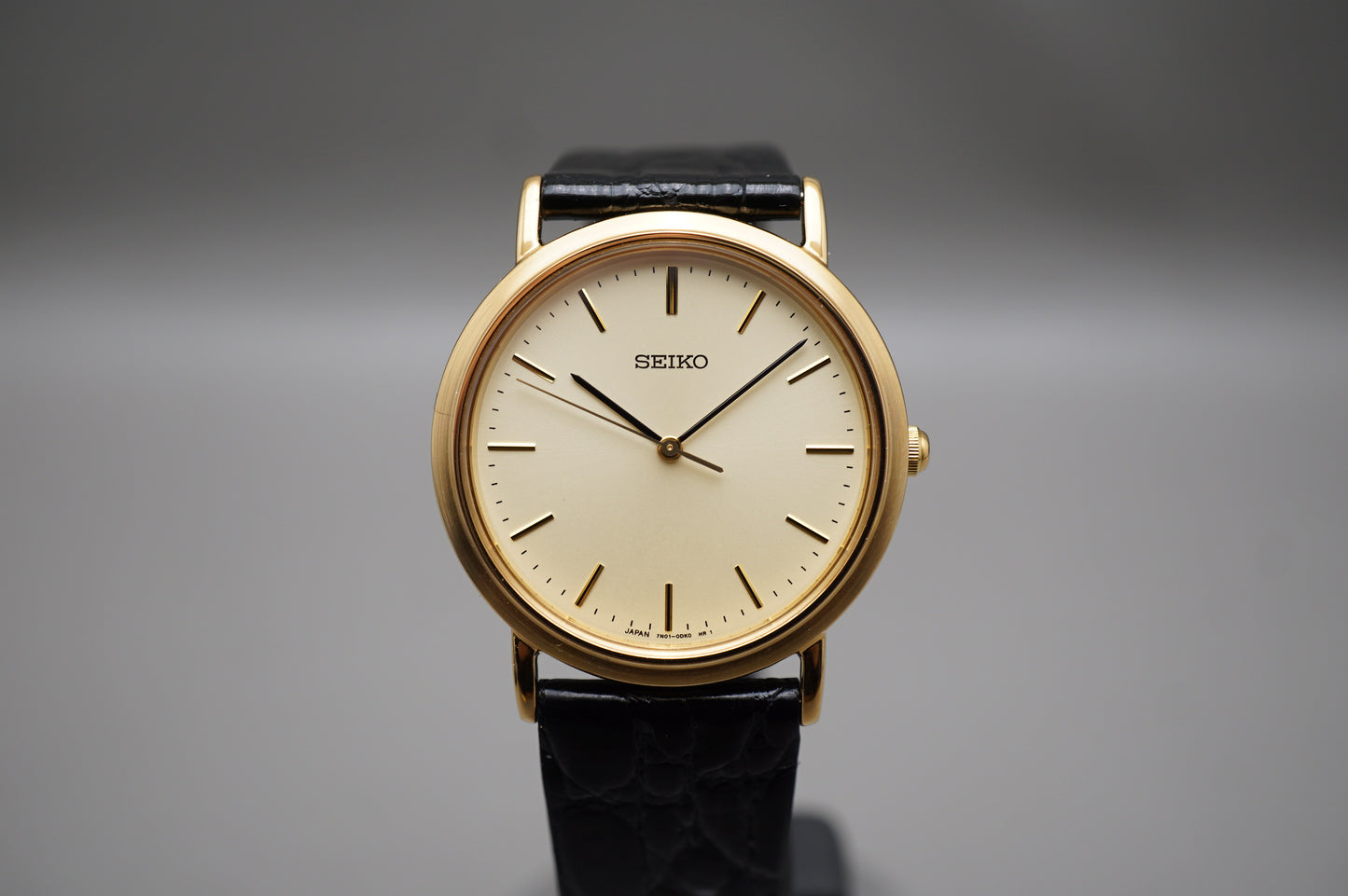 Vintage 2004 Seiko 7N01-0BH0 Gold Tone Classic Quartz Watch Original Condition