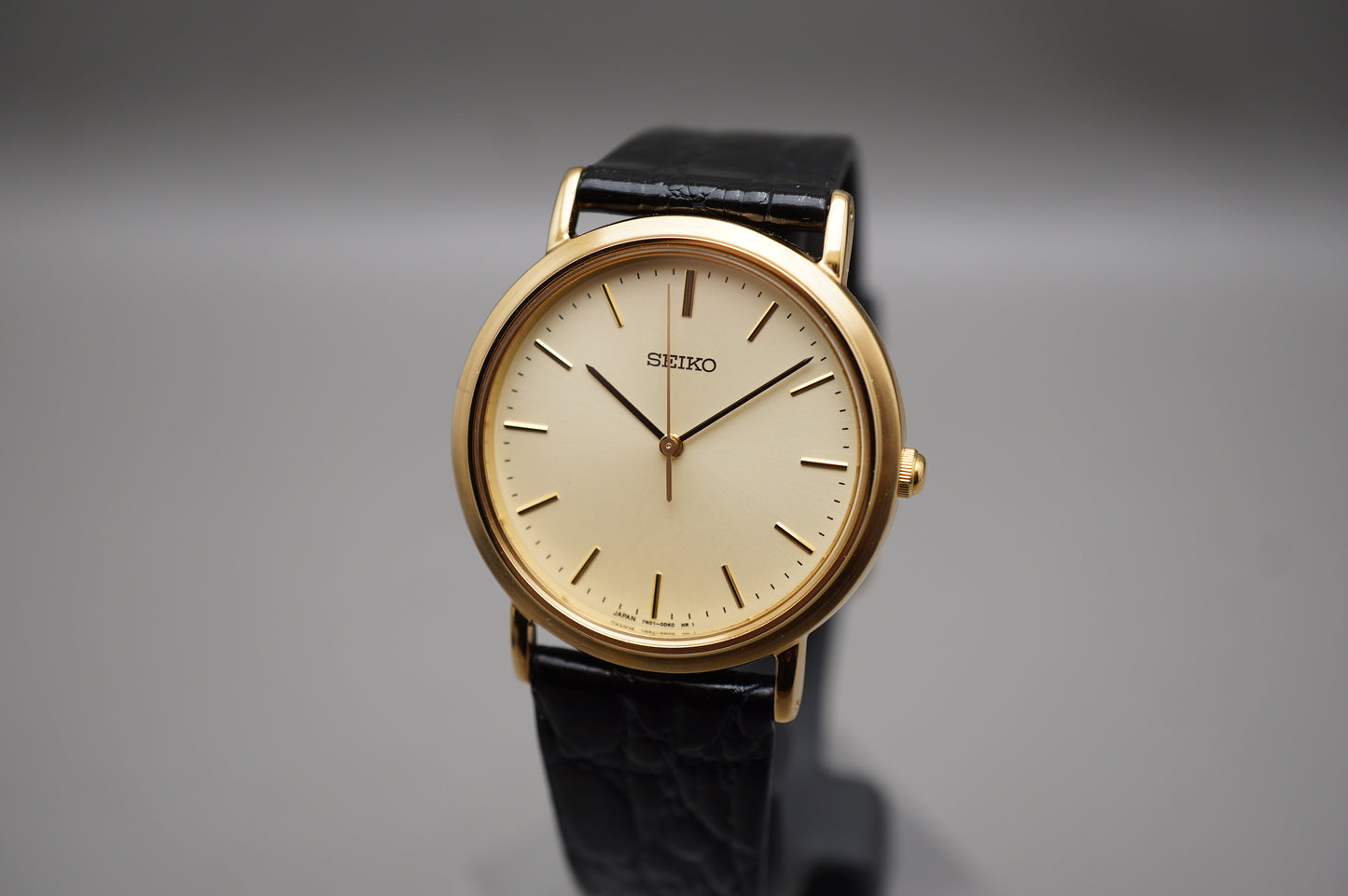 Vintage 2004 Seiko 7N01-0BH0 Gold Tone Classic Quartz Watch Original Condition
