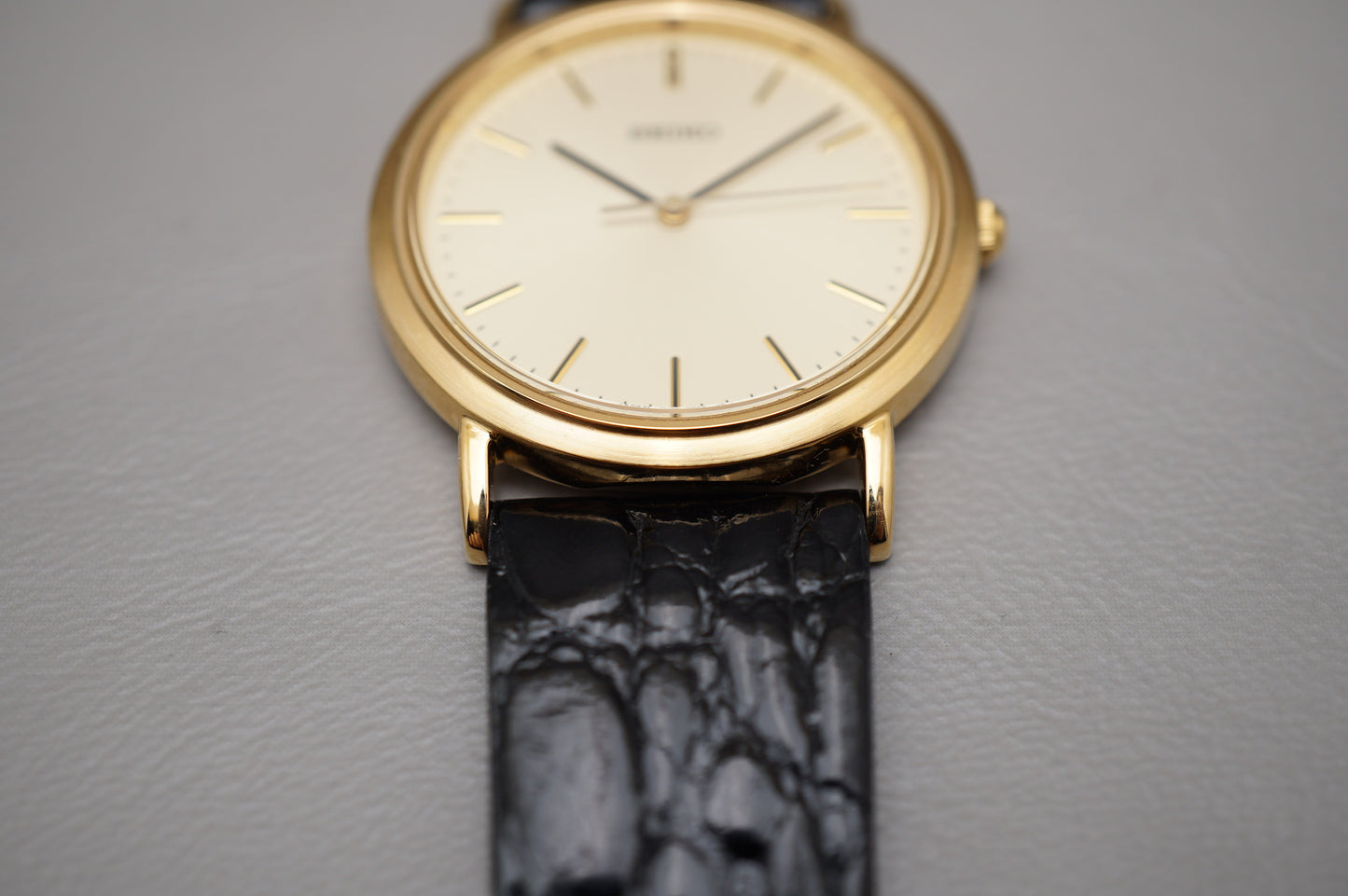 Vintage 2004 Seiko 7N01-0BH0 Gold Tone Classic Quartz Watch Original Condition
