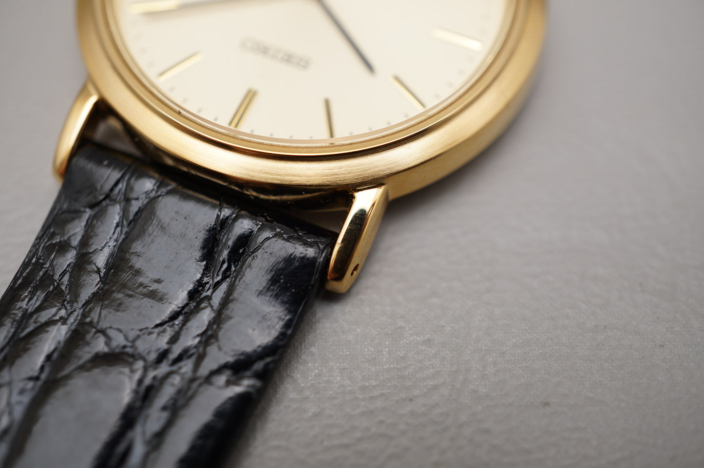 Vintage 2004 Seiko 7N01-0BH0 Gold Tone Classic Quartz Watch Original Condition