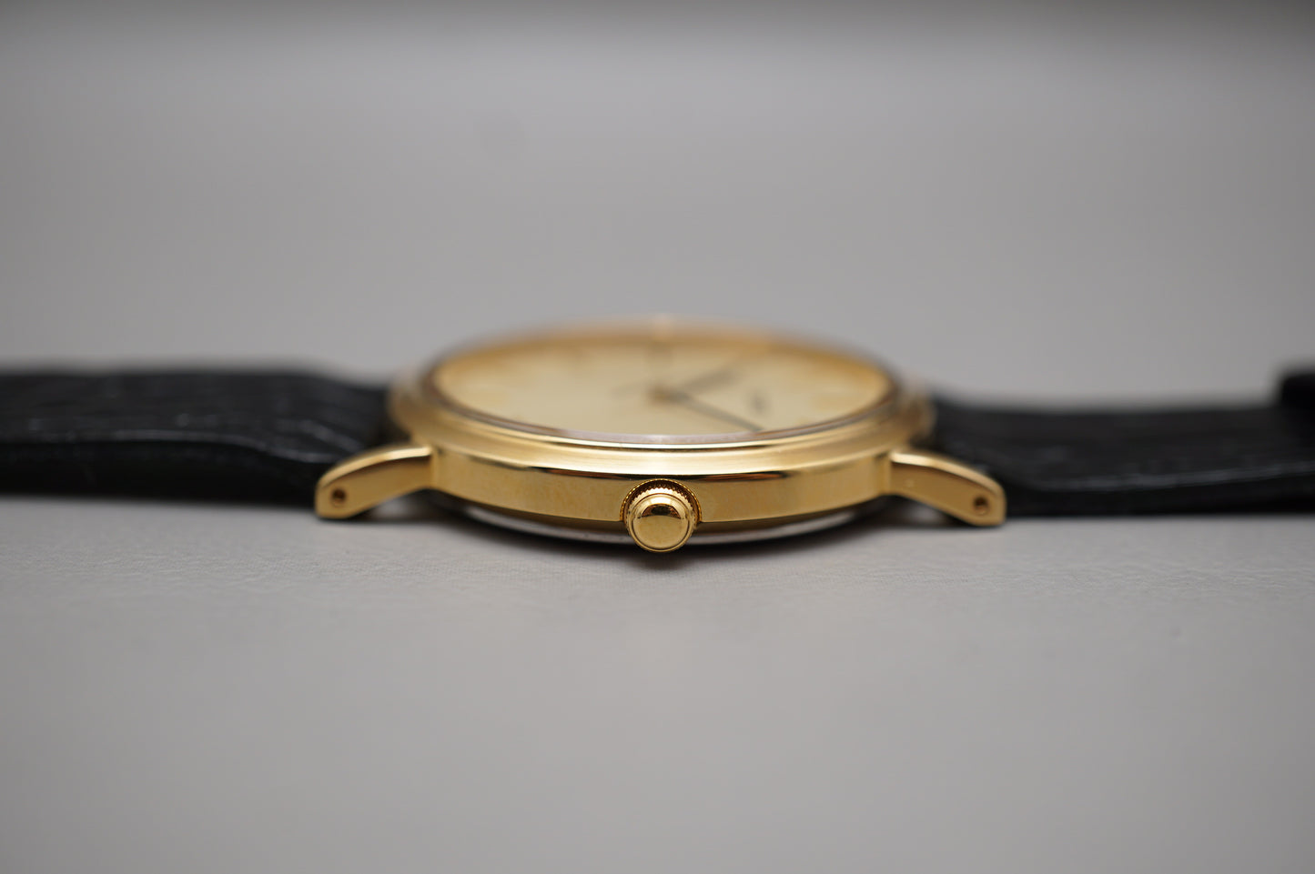 Vintage 2004 Seiko 7N01-0BH0 Gold Tone Classic Quartz Watch Original Condition