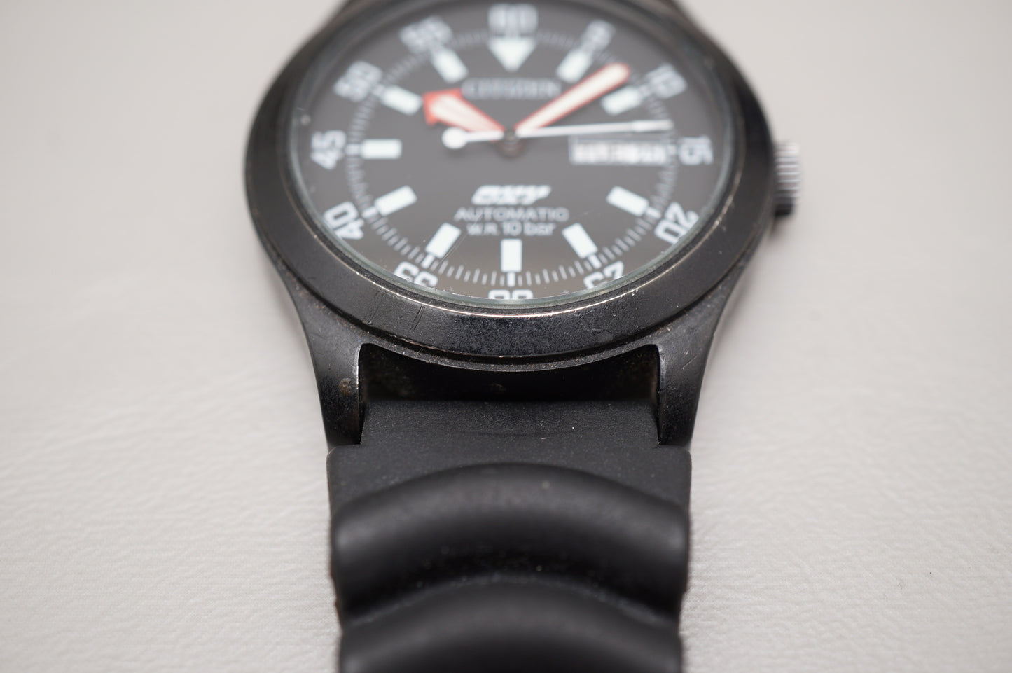 Vintage Citizen OXY 8200-S81926 Black Dial Field Style Automatic Watch