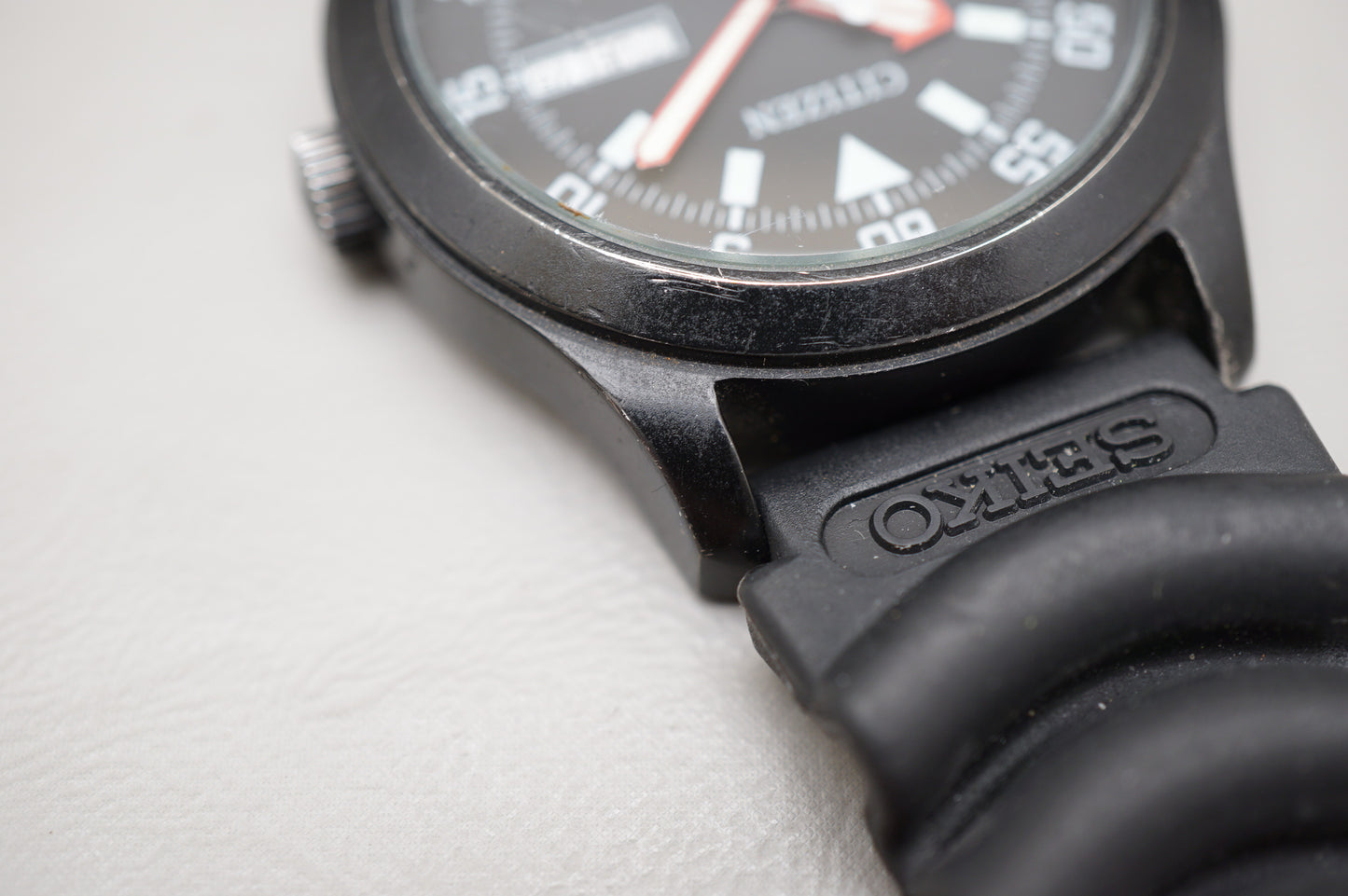 Vintage Citizen OXY 8200-S81926 Black Dial Field Style Automatic Watch