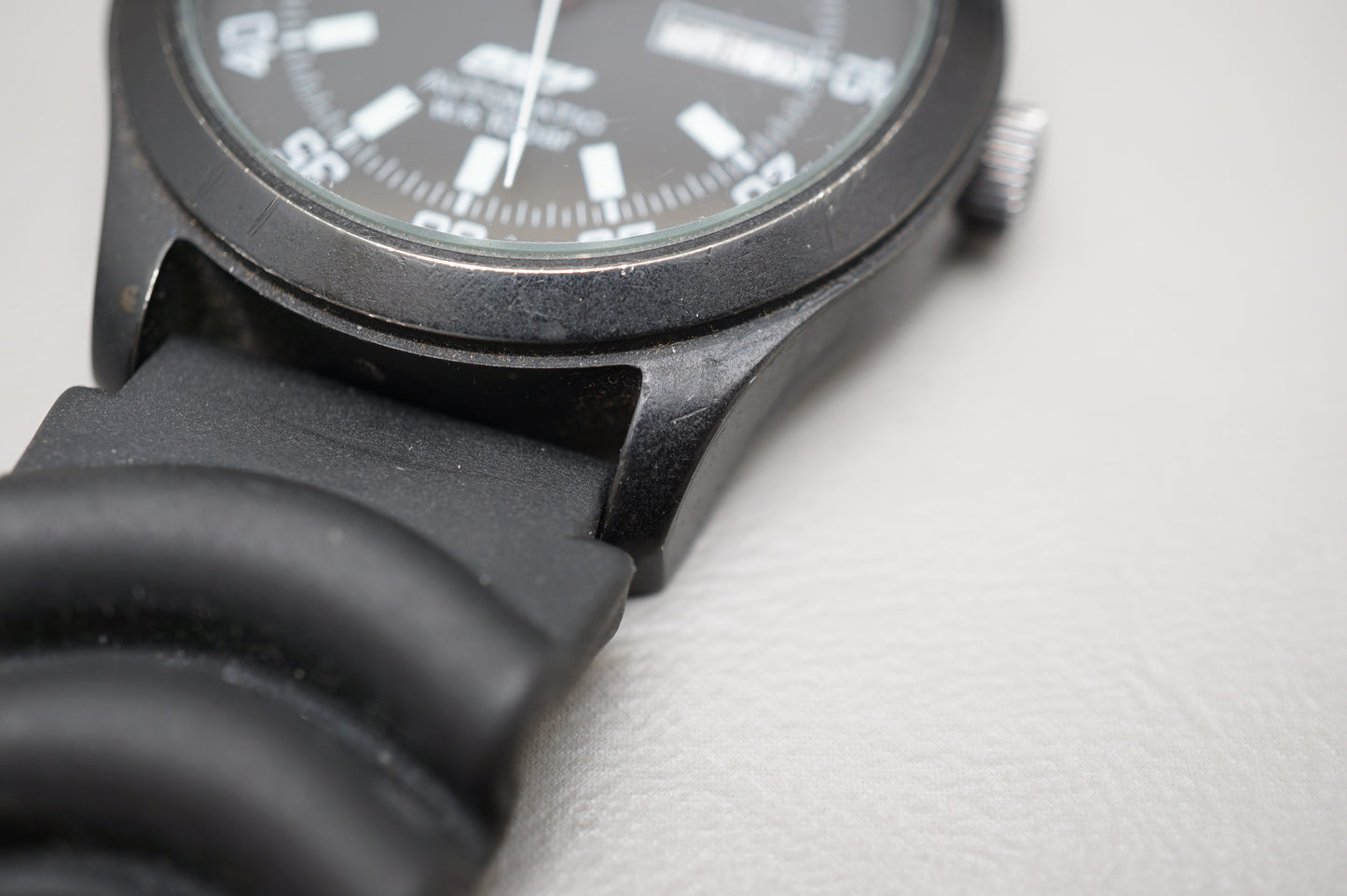 Vintage Citizen OXY 8200-S81926 Black Dial Field Style Automatic Watch