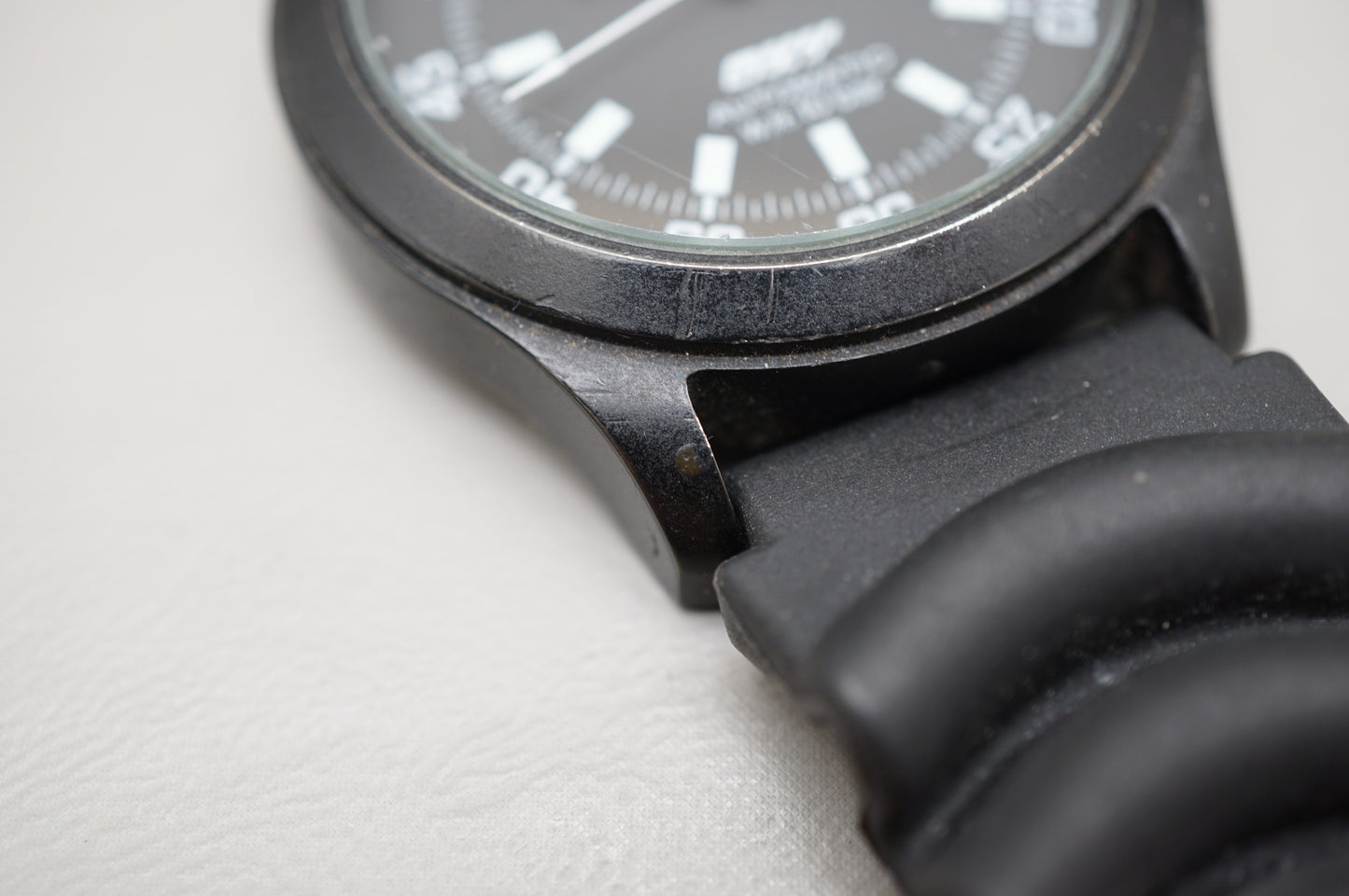 Vintage Citizen OXY 8200-S81926 Black Dial Field Style Automatic Watch