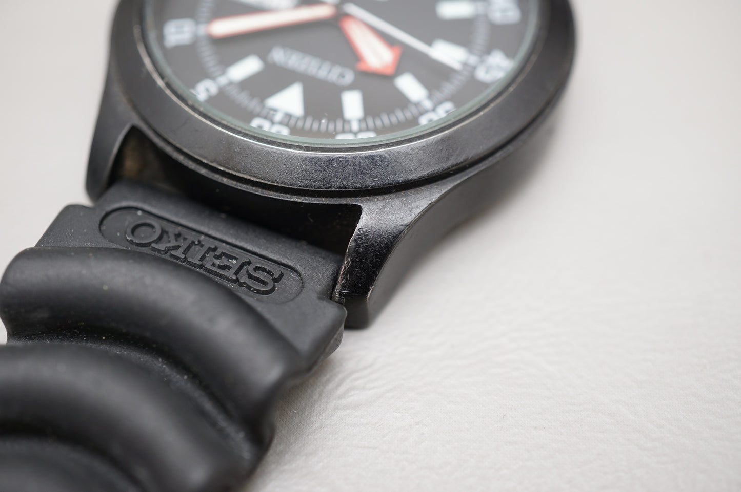 Vintage Citizen OXY 8200-S81926 Black Dial Field Style Automatic Watch