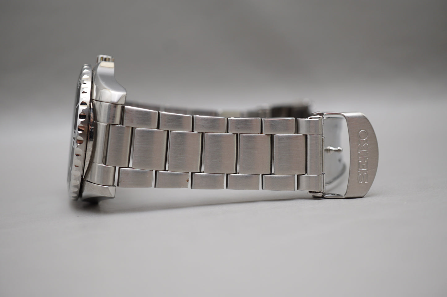 Seiko 5 Sports SNZF11K1 7S36 White Dial Sea Urchin 100M Automatic Watch