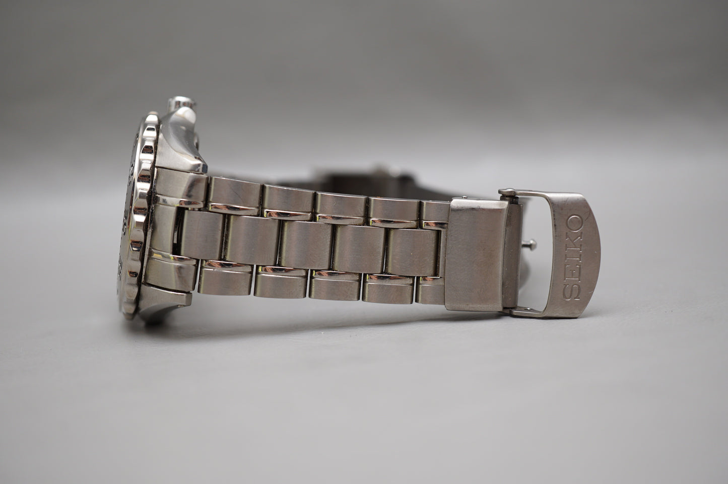 Seiko Prospex SBDN013 V147 Titanium Divers 200M Solar Quartz Watch Orig Bracelet