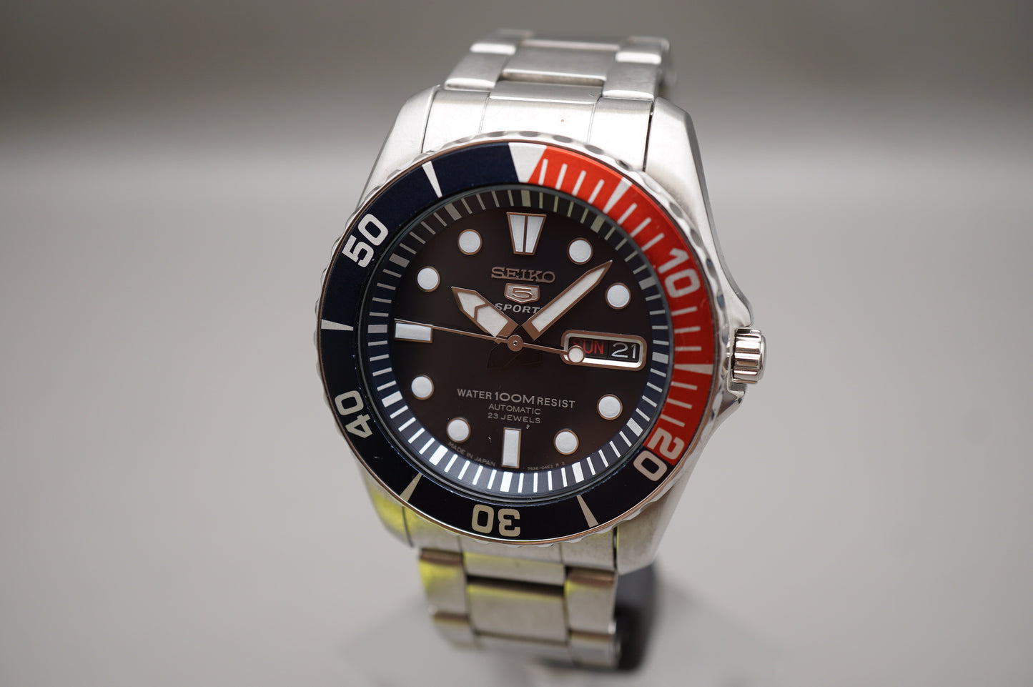 Seiko 5 Sports SNZF15J1 7S36 Pepsi Sea Urchin 100M Automatic Watch