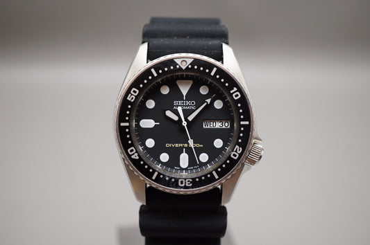 Seiko SKX013 7S26 Black Dial Divers 200M Automatic Watch Original Condition