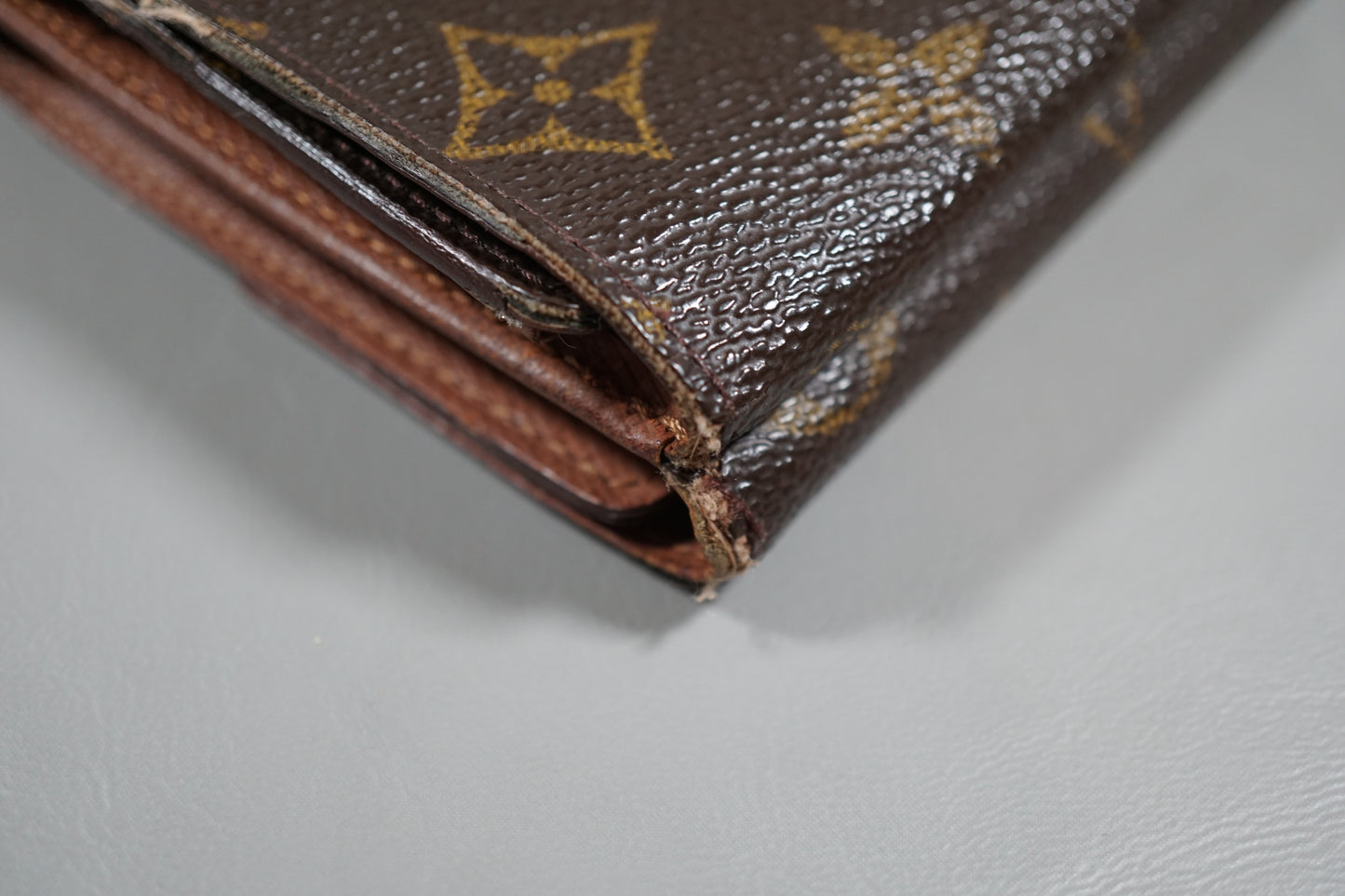 Louis Vuitton M61652 Monogram Porte Monnaie Billet Carte Credit Wallet