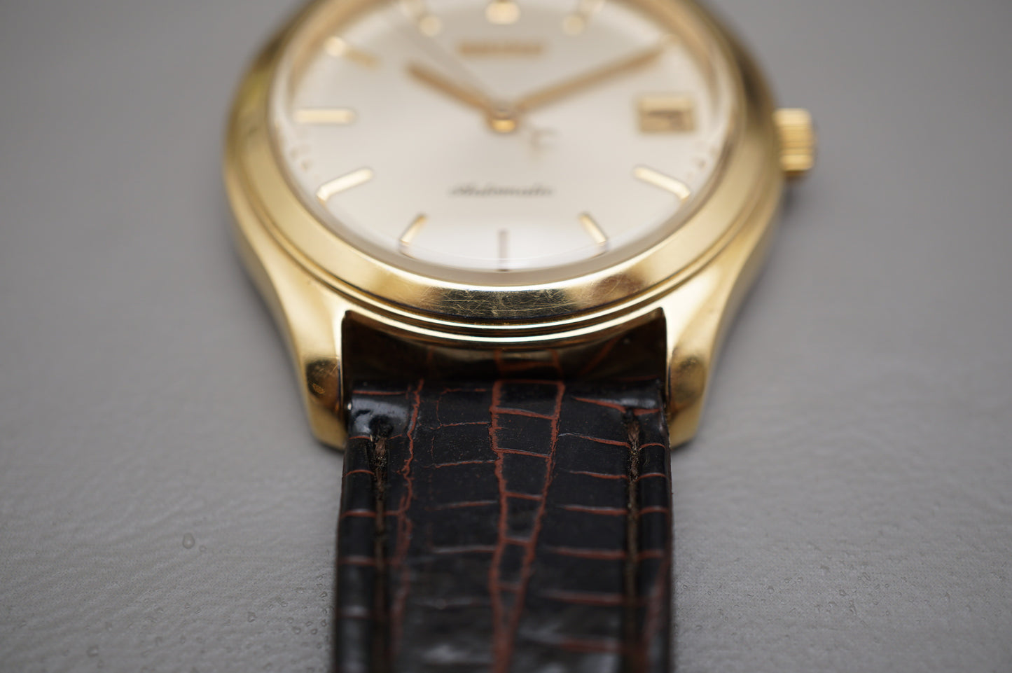 Vintage 1993 Seiko SCVK002 4S35 Gold Tone 36mm Date Automatic Watch