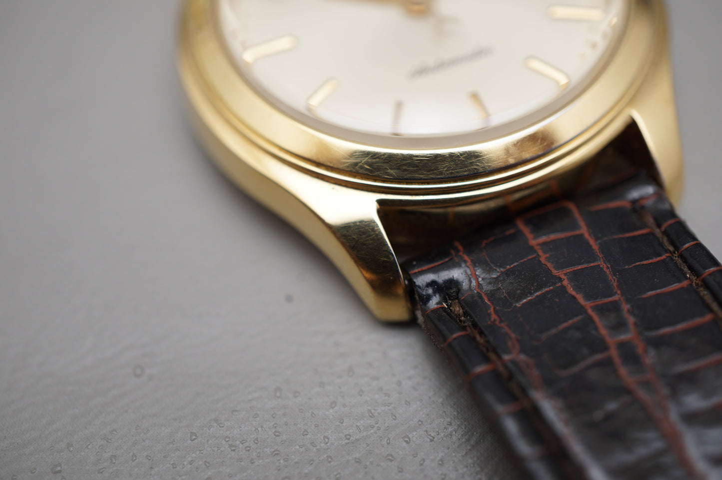 Vintage 1993 Seiko SCVK002 4S35 Gold Tone 36mm Date Automatic Watch