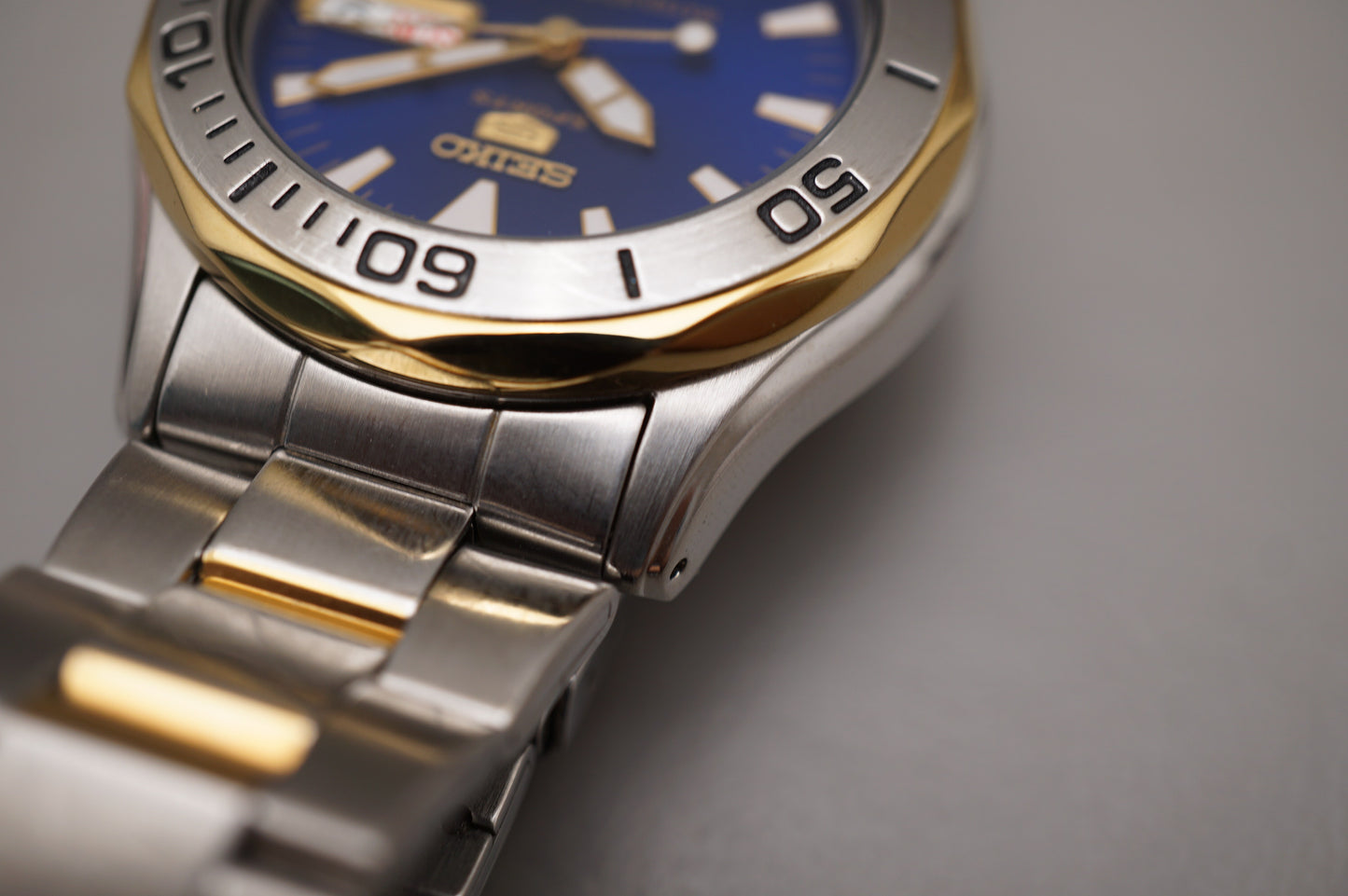 Seiko 5 Sports 7S36-00L0 Blue Dial Two Tone Automatic Watch