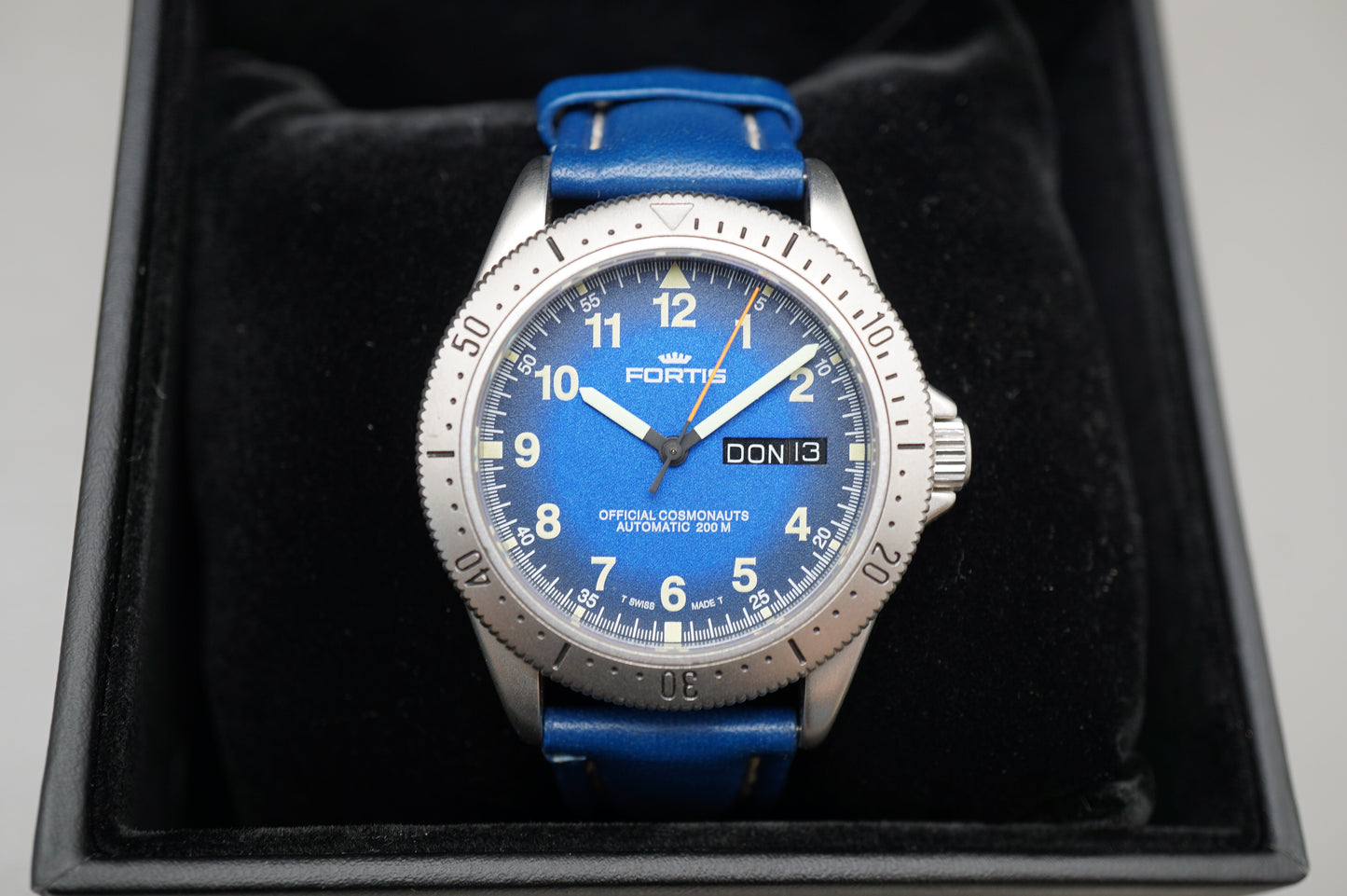 Vintage Fortis 610.22.158.1 Official Cosmonauts Blue Fume Dial Automatic Watch