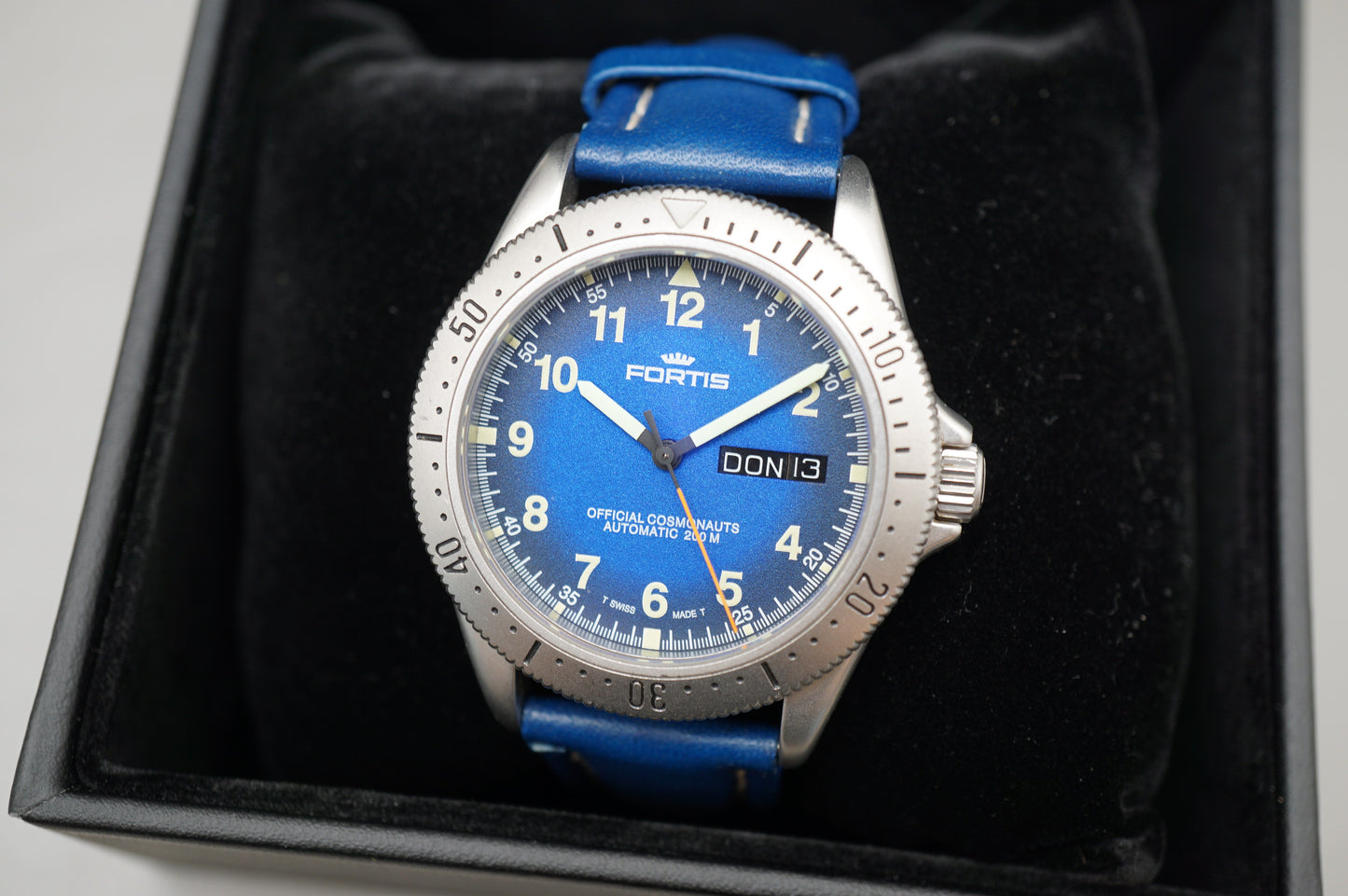 Vintage Fortis 610.22.158.1 Official Cosmonauts Blue Fume Dial Automatic Watch