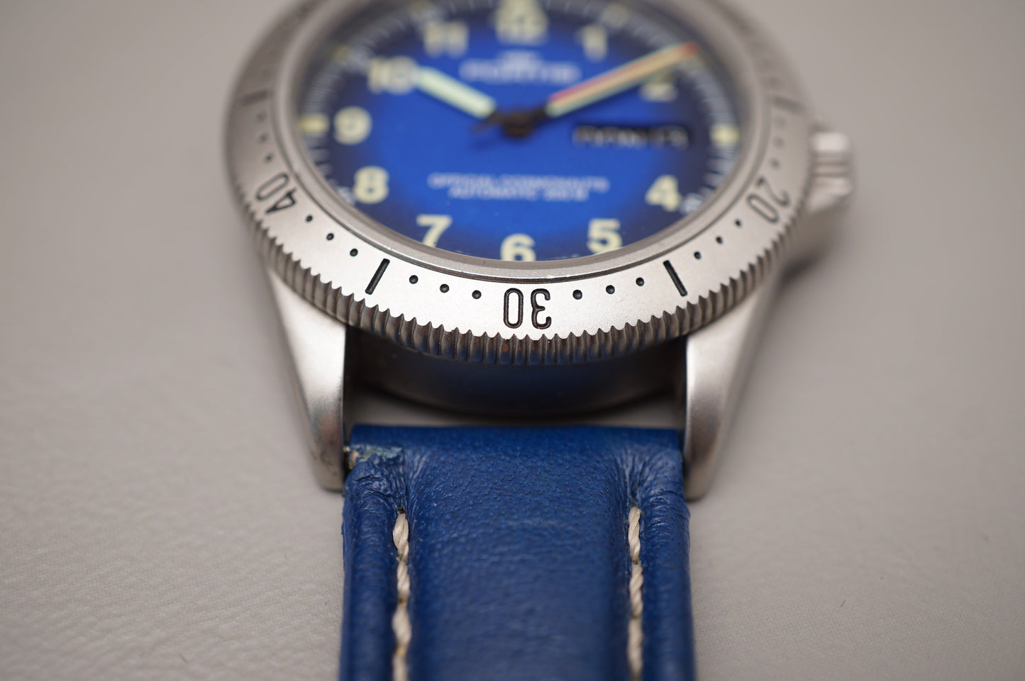 Vintage Fortis 610.22.158.1 Official Cosmonauts Blue Fume Dial Automatic Watch