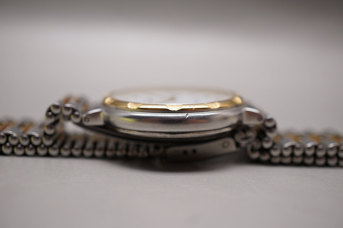 Vintage Longines L1.613.3 Two Tone Conquest V.H.P. Swiss Quartz Watch