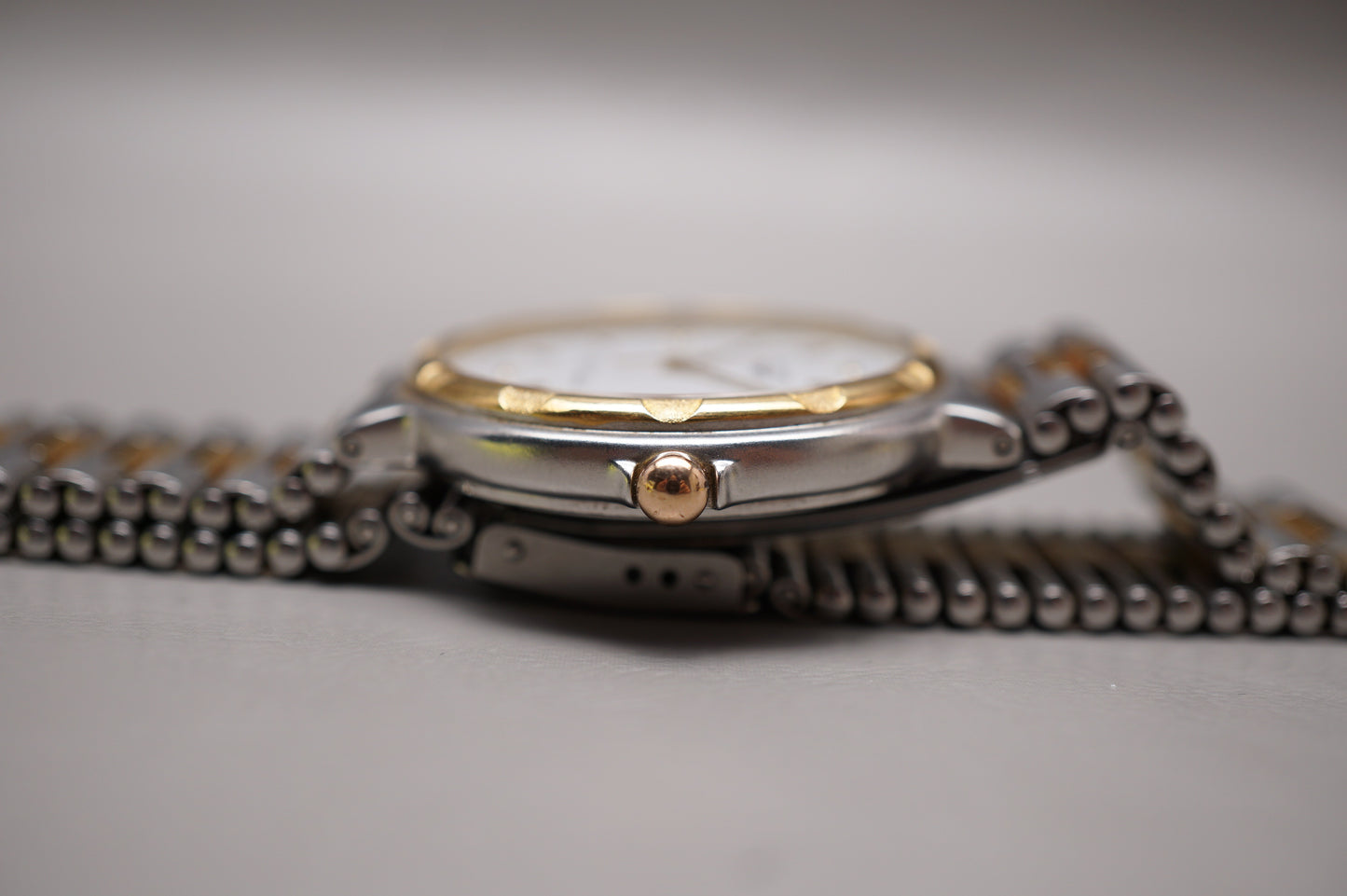 Vintage Longines L1.613.3 Two Tone Conquest V.H.P. Swiss Quartz Watch