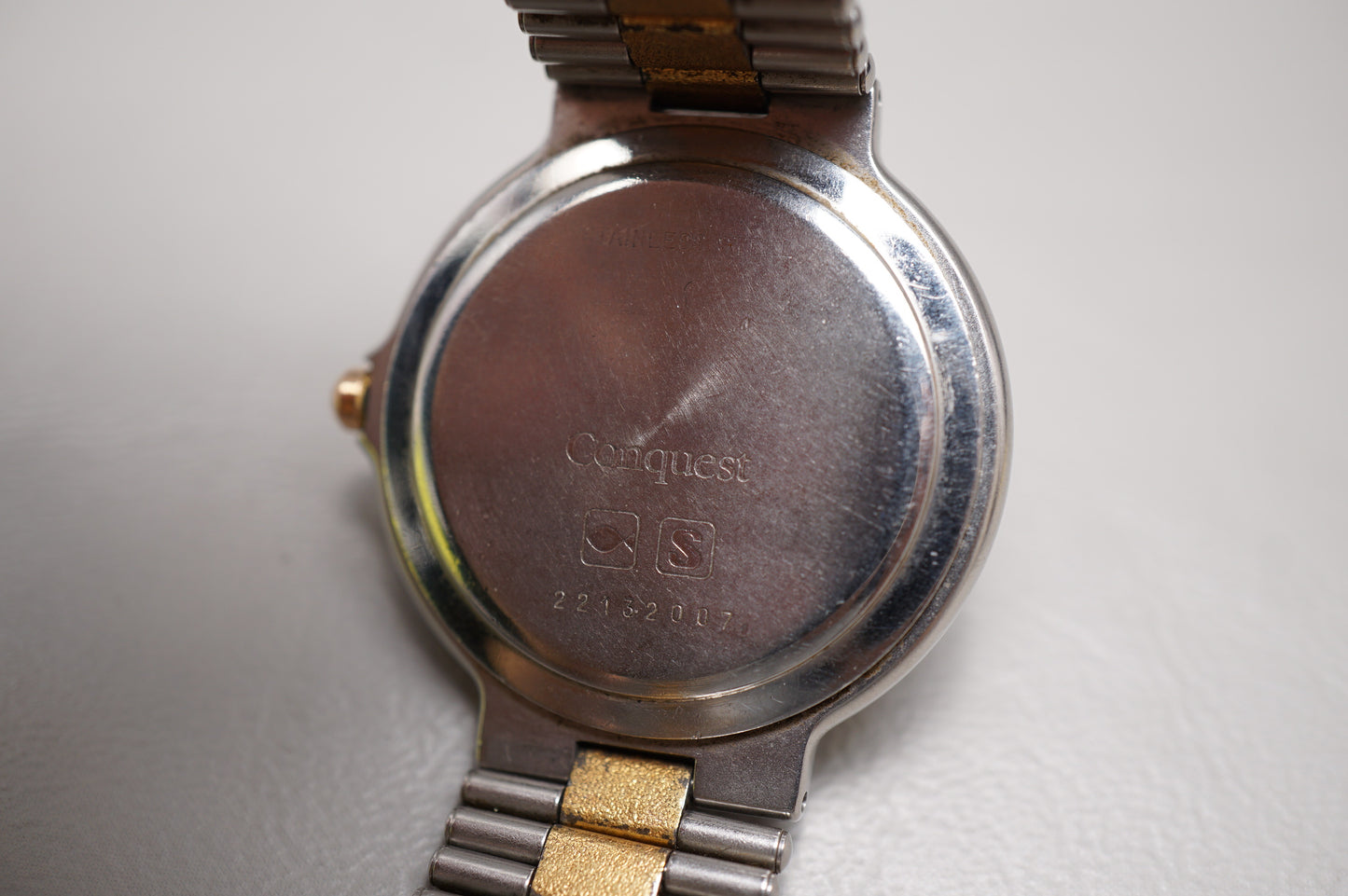 Vintage Longines L1.613.3 Two Tone Conquest V.H.P. Swiss Quartz Watch