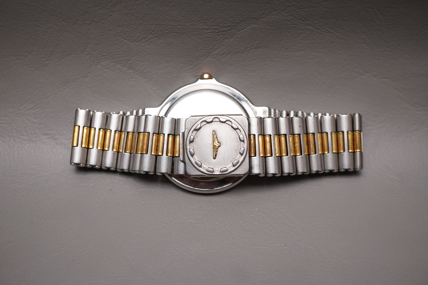 Vintage Longines L1.613.3 Two Tone Conquest V.H.P. Swiss Quartz Watch