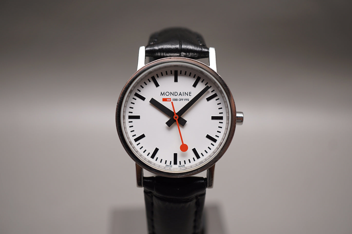 Mondaine 30323 Classic White Dial Ladies Railways Watch Swiss Quartz