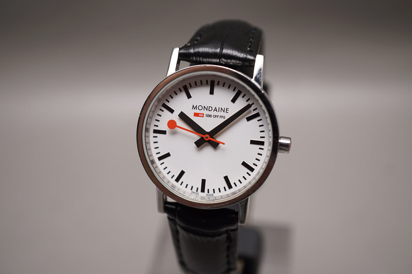 Mondaine 30323 Classic White Dial Ladies Railways Watch Swiss Quartz