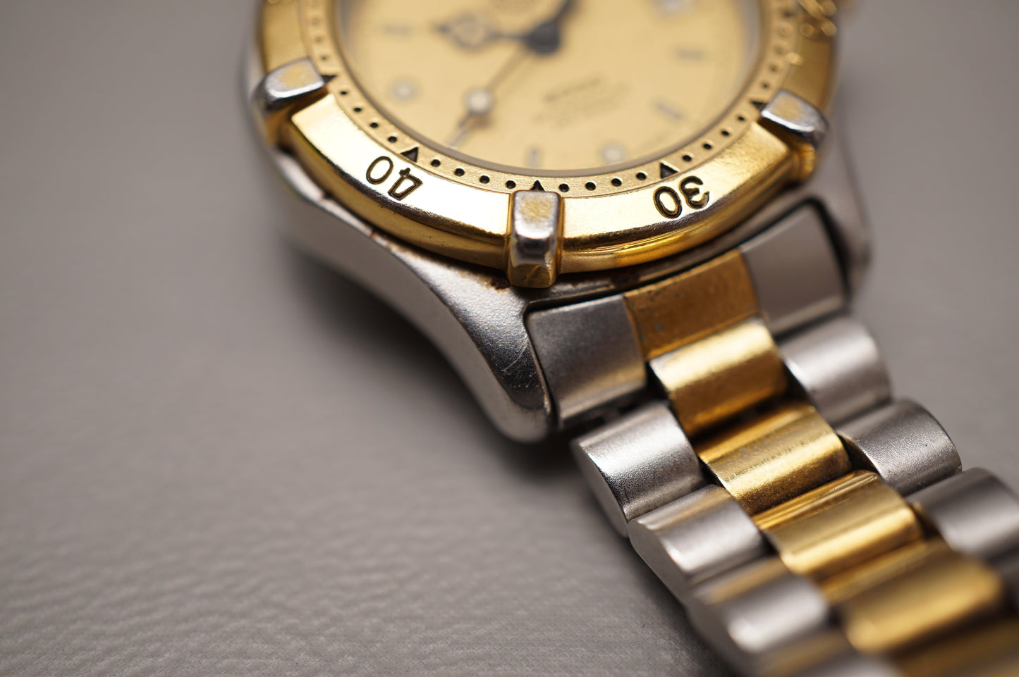 Tag Heuer 2000 964.008 Two Tone Gold Dial Professional Ladies Quartz Watch