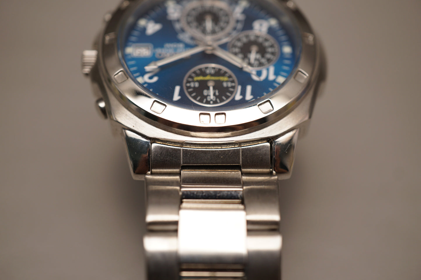 Unworn NOS Seiko SKS043P1 V657 Blue Dial Quartz Chronograph Watch