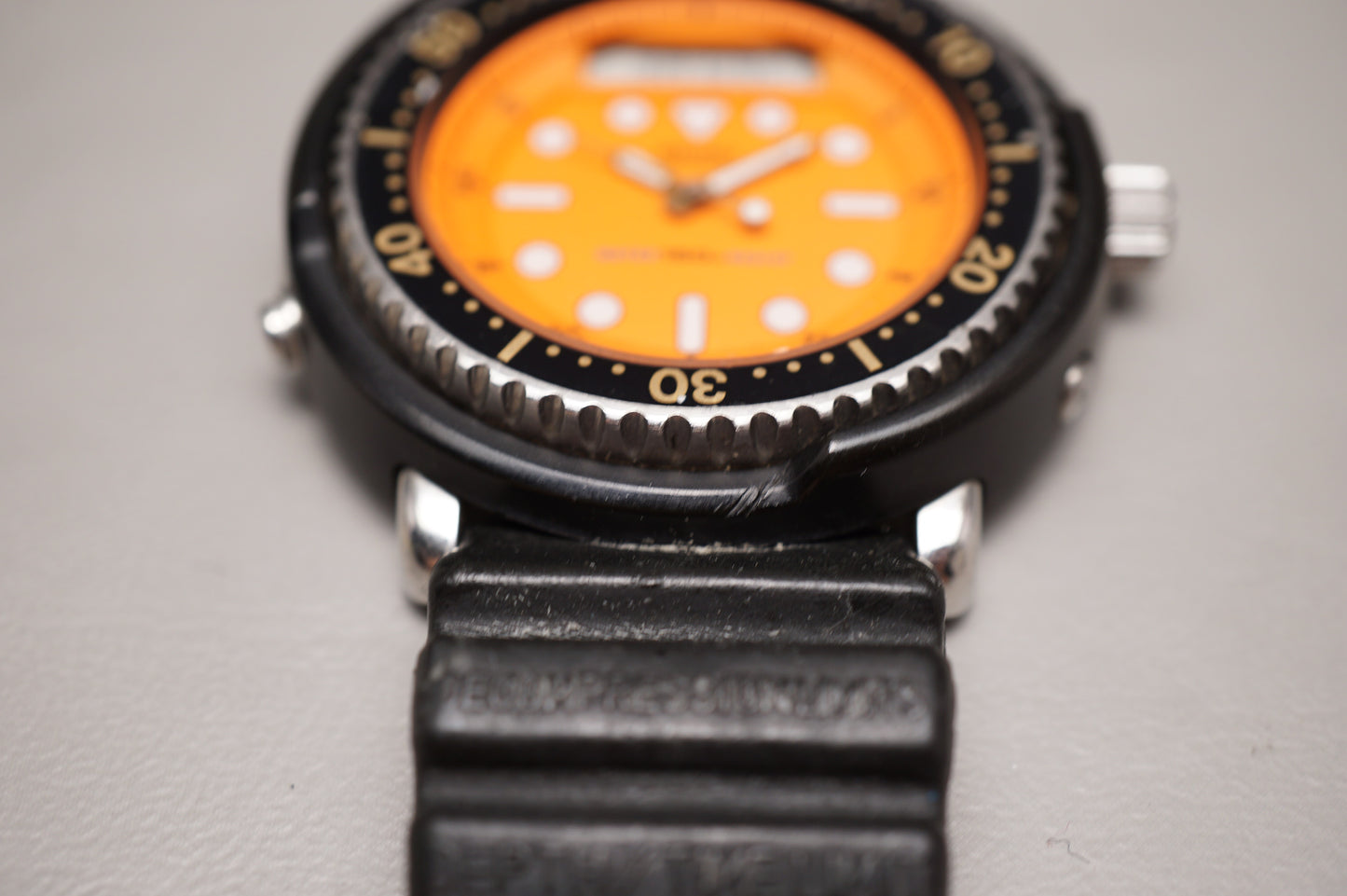 Vintage 1982 Seiko H558-600A Orange Arnie Digital Quartz Watch Rare Original