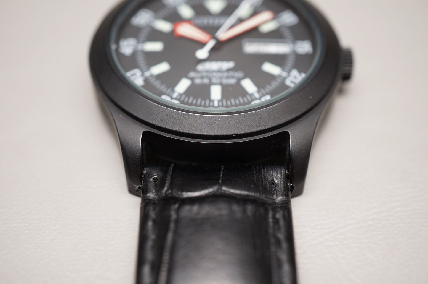Vintage Citizen Oxy 8200-S81926 Black Dial Field Style Automatic Watch