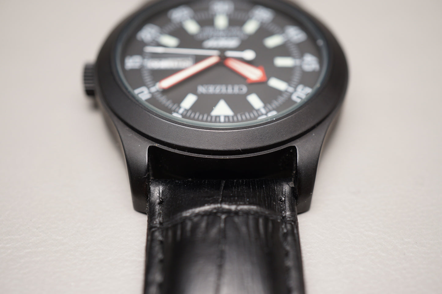 Vintage Citizen Oxy 8200-S81926 Black Dial Field Style Automatic Watch