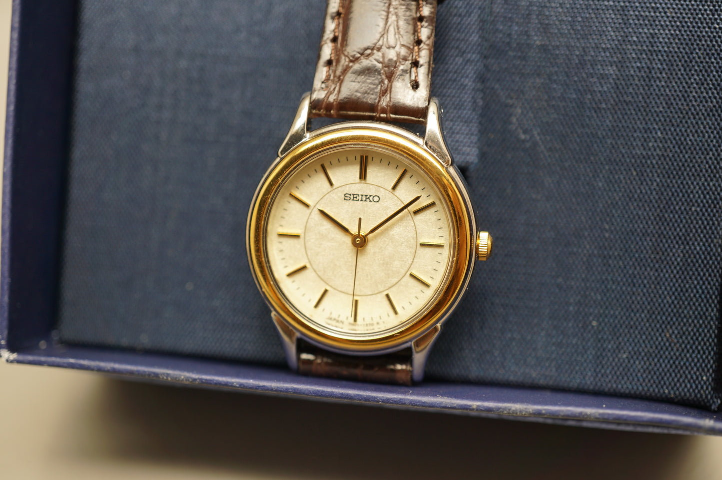 Unworn Vintage 2002 Seiko Spirit 7N01-6880 Gold Two Tone Quartz Ladies Watch