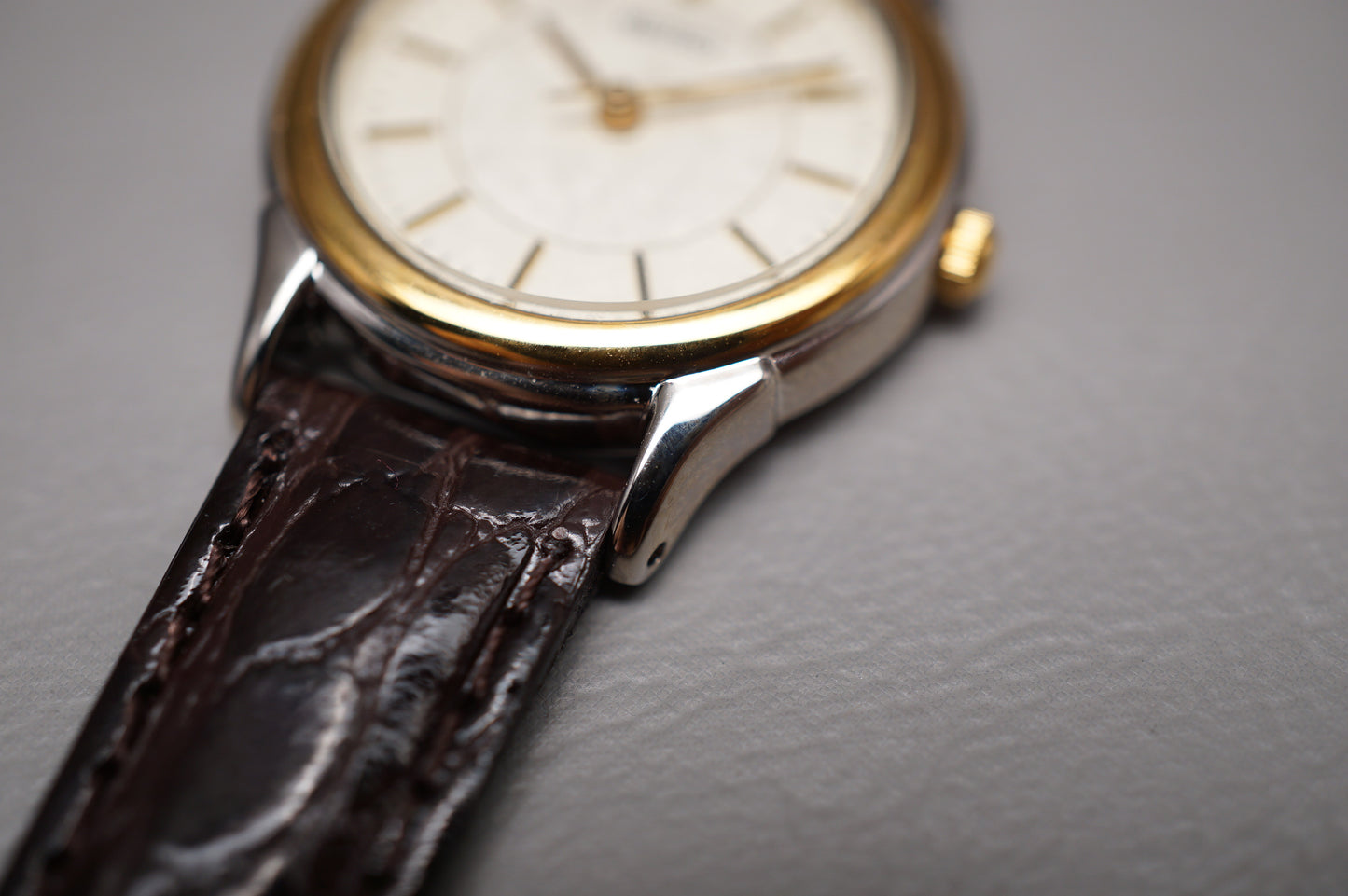 Unworn Vintage 2002 Seiko Spirit 7N01-6880 Gold Two Tone Quartz Ladies Watch