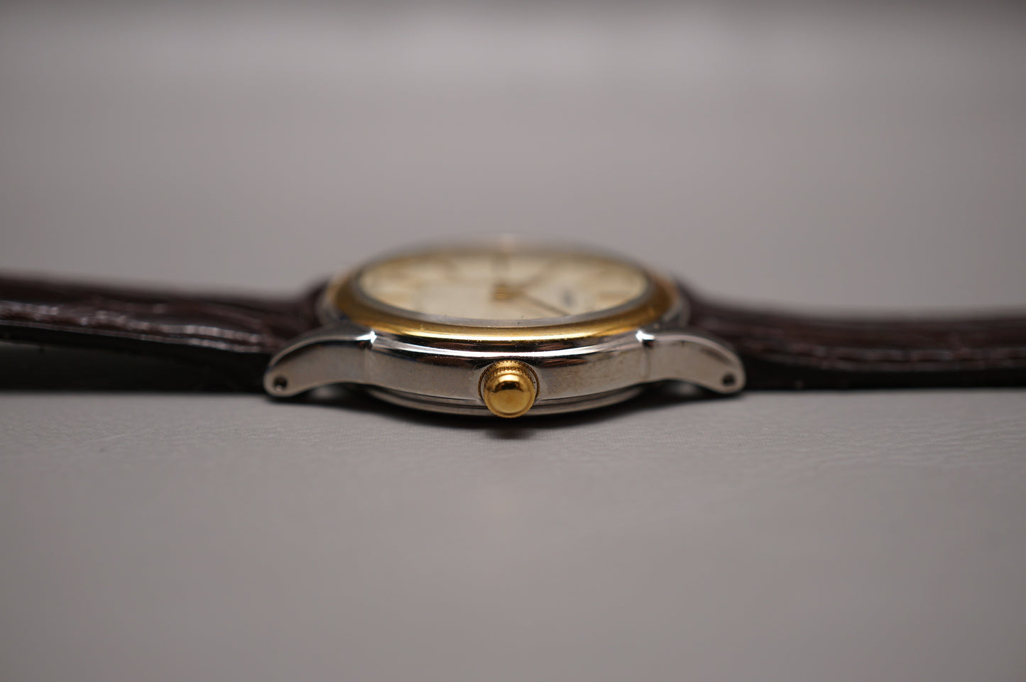 Unworn Vintage 2002 Seiko Spirit 7N01-6880 Gold Two Tone Quartz Ladies Watch
