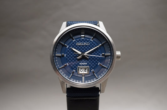 Unworn Seiko SUR287P1 6N76 Textured Blue Dial Big Date 41Mm Quartz Watch