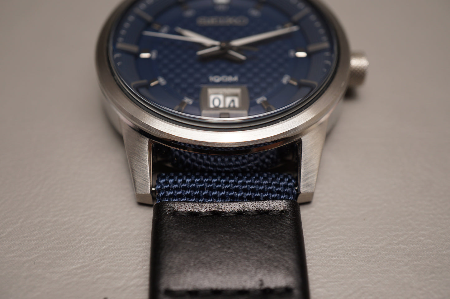 Unworn Seiko SUR287P1 6N76 Textured Blue Dial Big Date 41Mm Quartz Watch