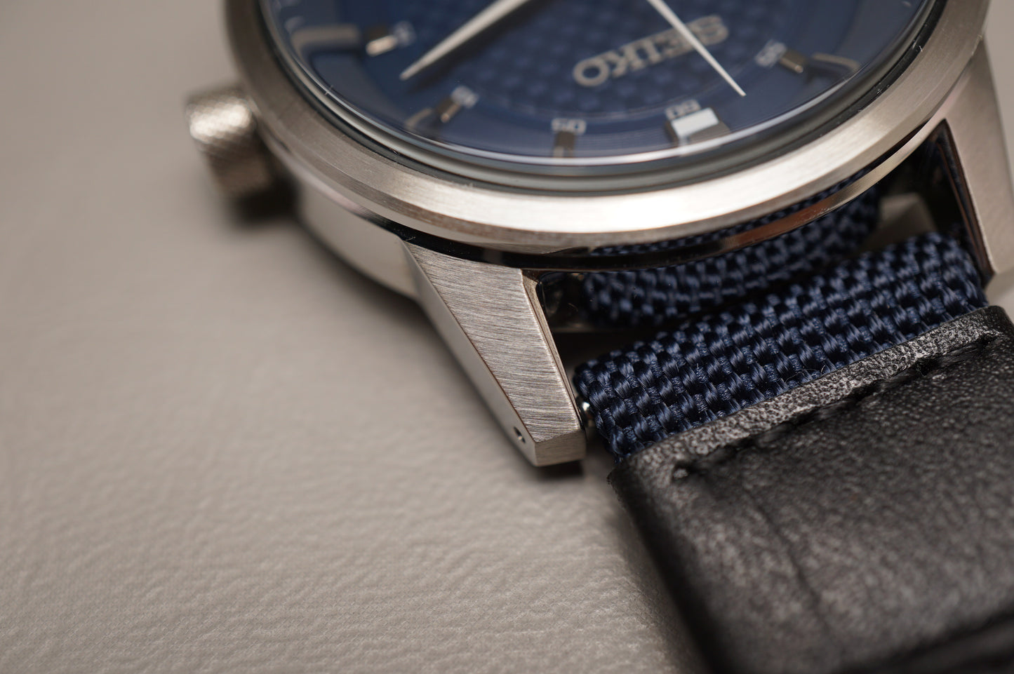 Unworn Seiko SUR287P1 6N76 Textured Blue Dial Big Date 41Mm Quartz Watch