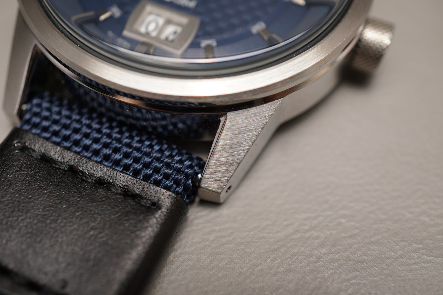 Unworn Seiko SUR287P1 6N76 Textured Blue Dial Big Date 41Mm Quartz Watch